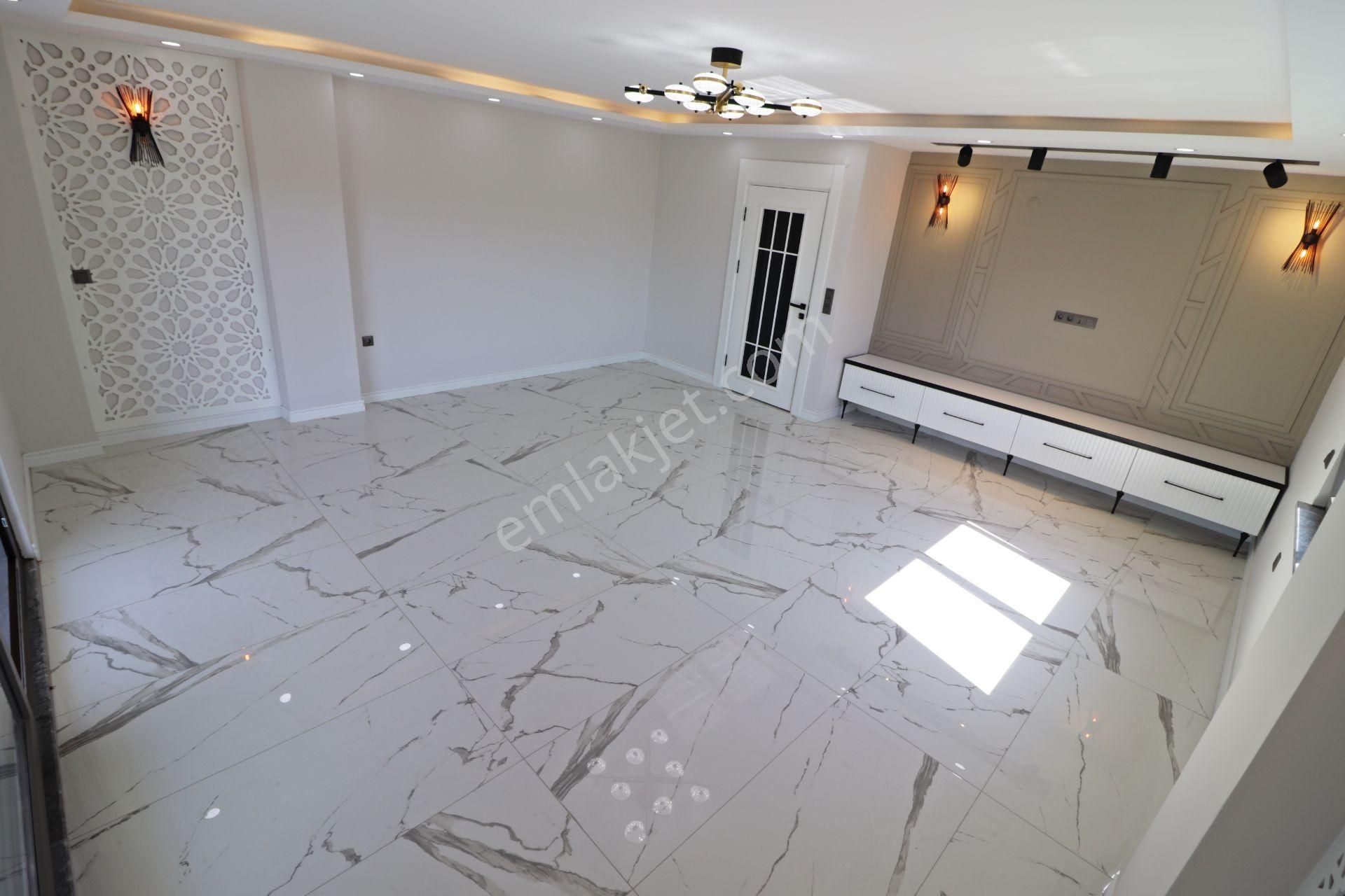 Altınoluk Ta Sessiz Ve Huzurlu Konumda Deniz Manzaralı 5+1 Villa - Görsel 29