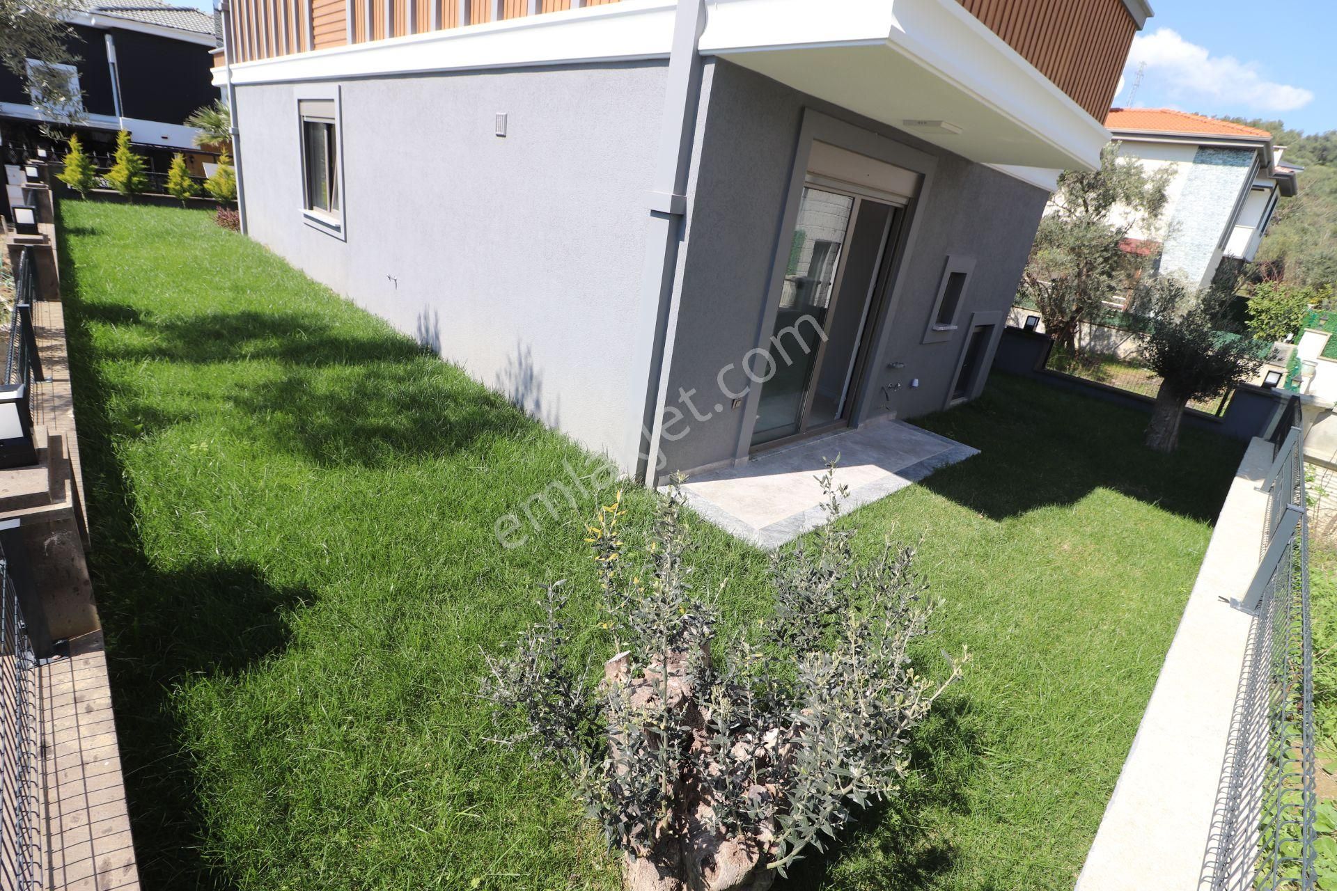 Altınoluk Ta Sessiz Ve Huzurlu Konumda Deniz Manzaralı 5+1 Villa - Görsel 19