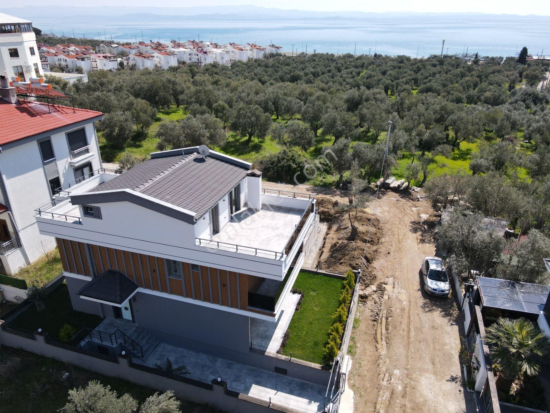 Altınoluk Ta Sessiz Ve Huzurlu Konumda Deniz Manzaralı 5+1 Villa - Görsel 13