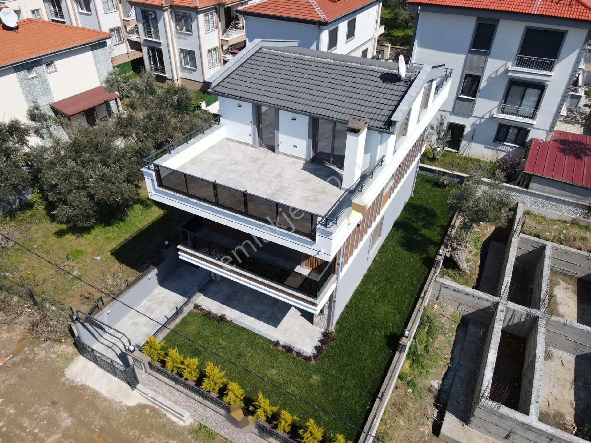 Altınoluk Ta Sessiz Ve Huzurlu Konumda Deniz Manzaralı 5+1 Villa - Görsel 7