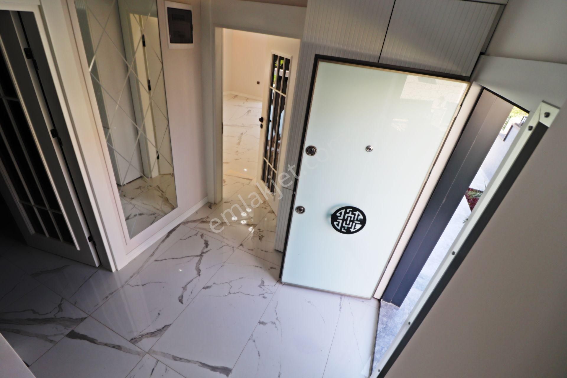 Altınoluk Ta Sessiz Ve Huzurlu Konumda Deniz Manzaralı 5+1 Villa - Görsel 32