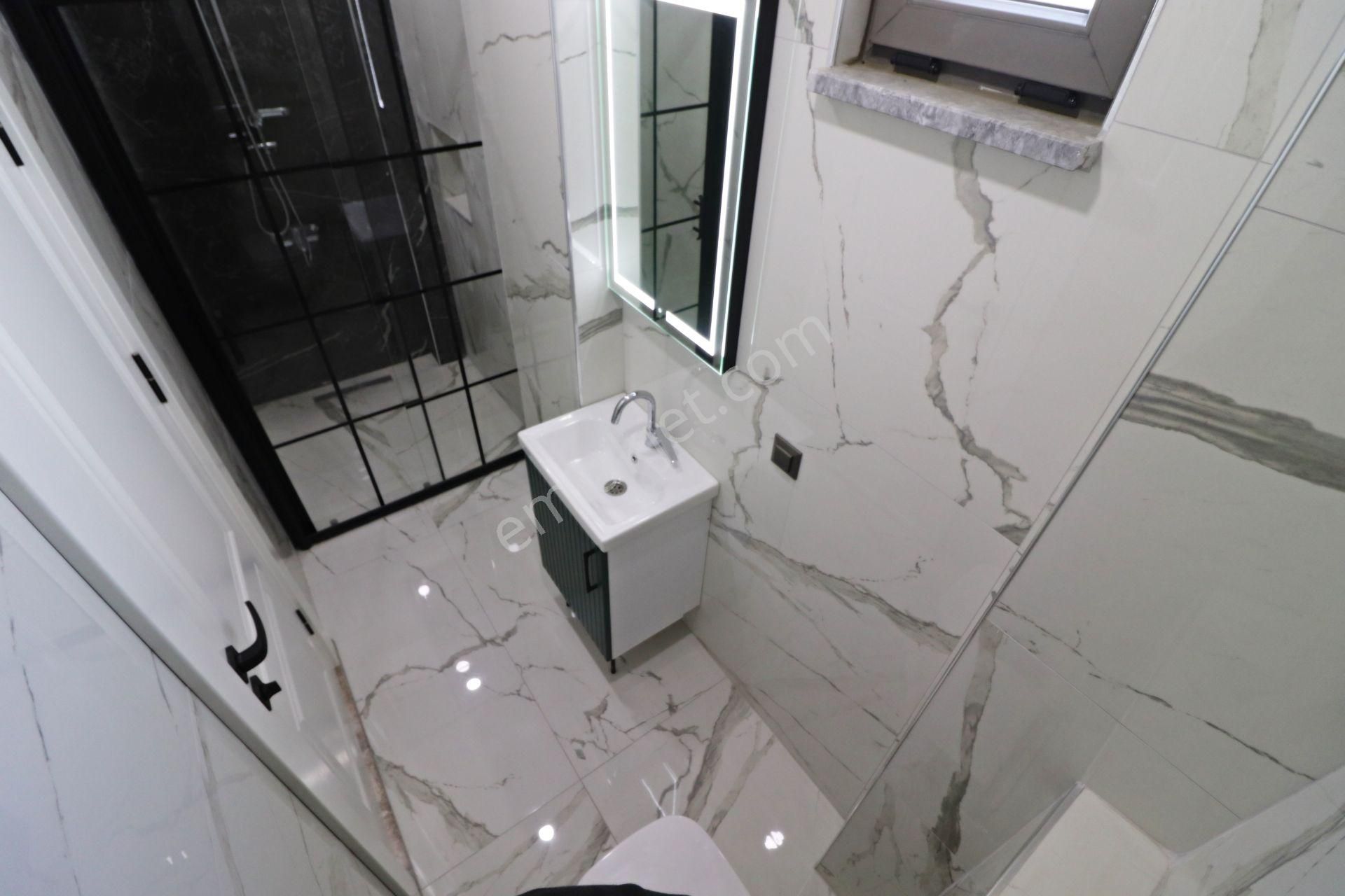 Altınoluk Ta Sessiz Ve Huzurlu Konumda Deniz Manzaralı 5+1 Villa - Görsel 26