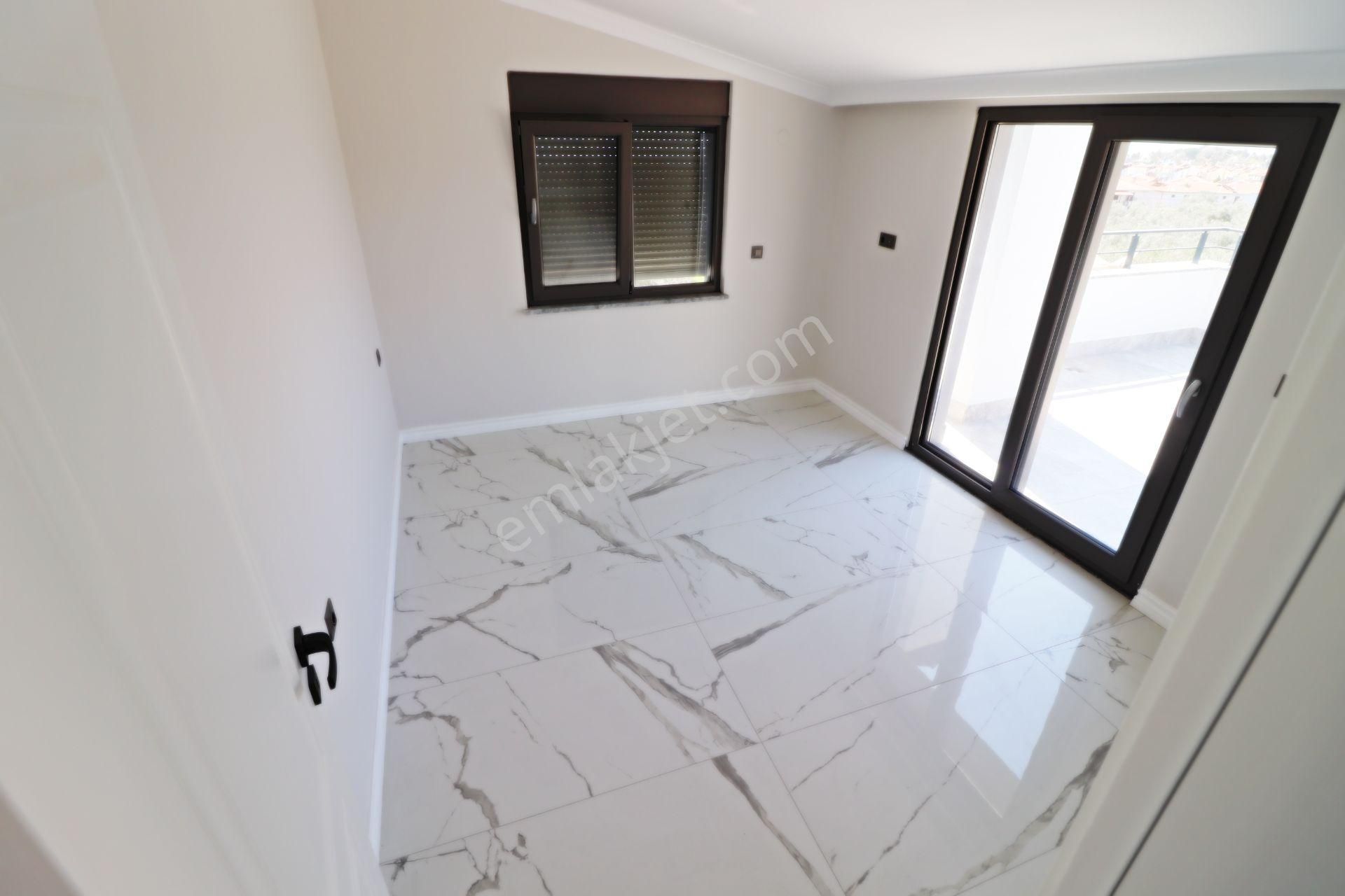 Altınoluk Ta Sessiz Ve Huzurlu Konumda Deniz Manzaralı 5+1 Villa - Görsel 20