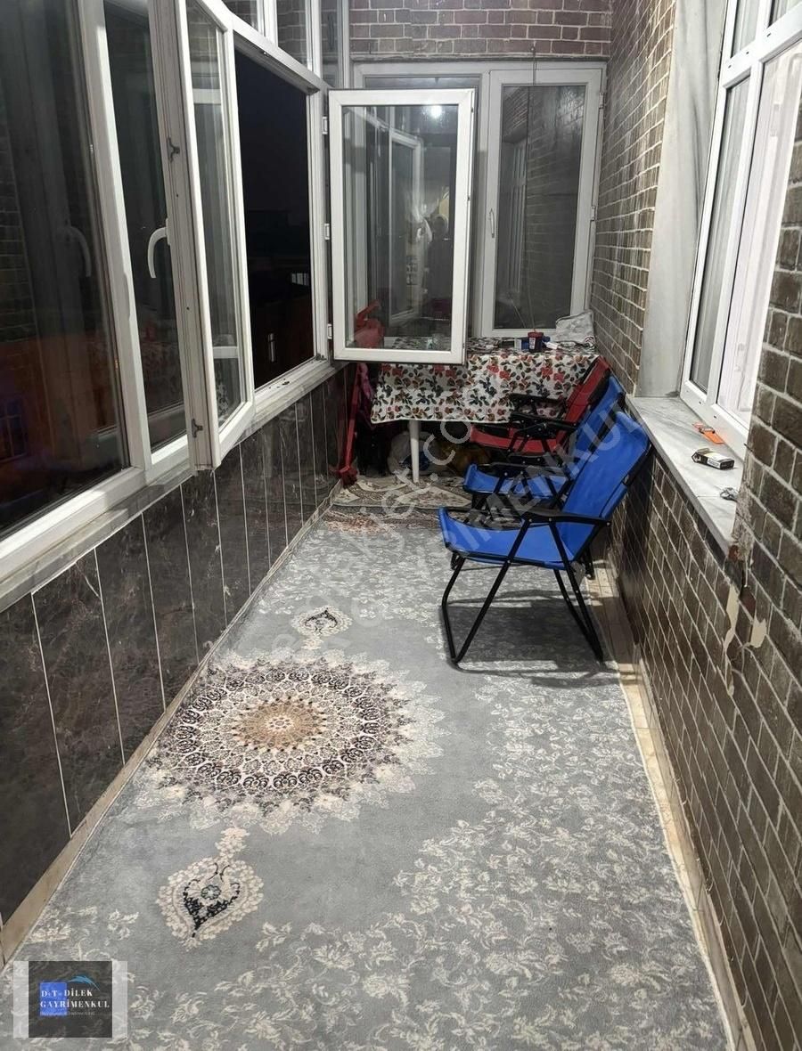 Köşe Bına En Güzel Konumunda 3 Katlı 3.katı Satılık Kacırılmaz - Görsel 2