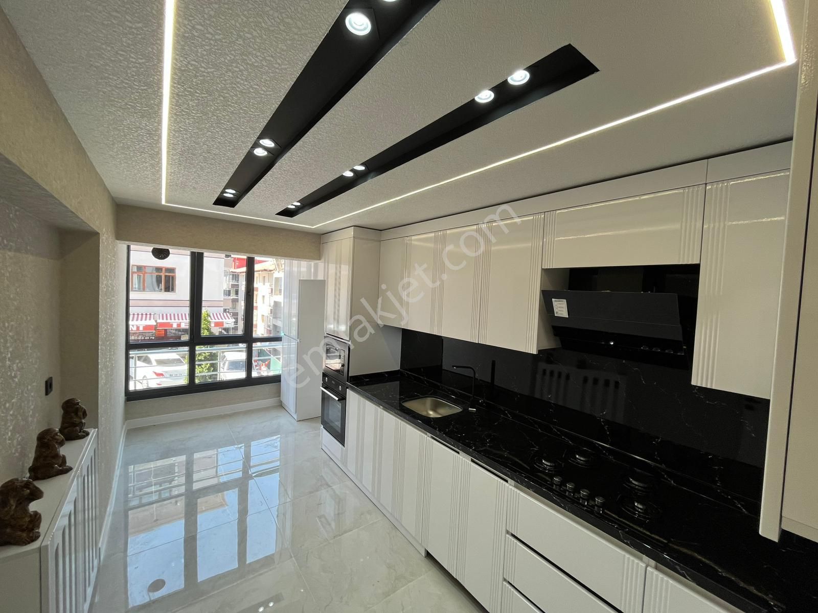 K'ören De 2 Banyolu Katta Full Ultra Lüx Yapılı 3+1 Daire - Görsel 2