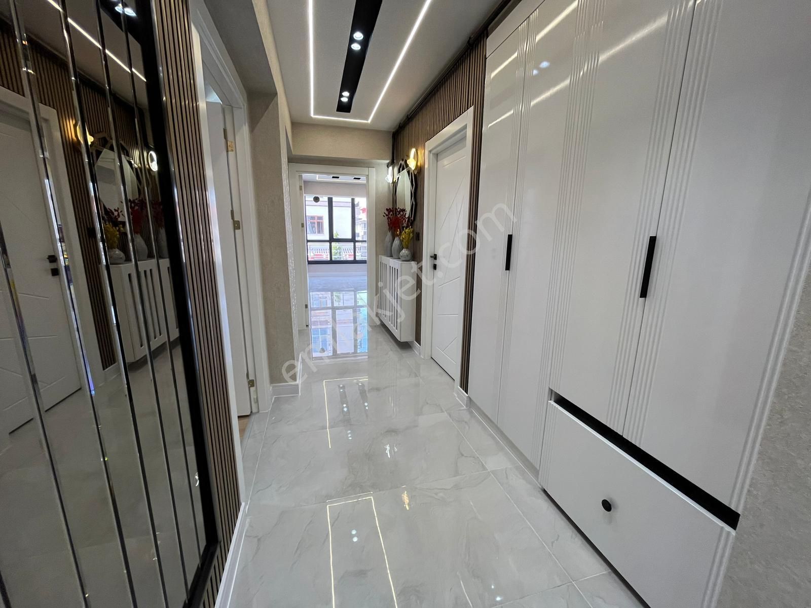 K'ören De 2 Banyolu Katta Full Ultra Lüx Yapılı 3+1 Daire - Görsel 14