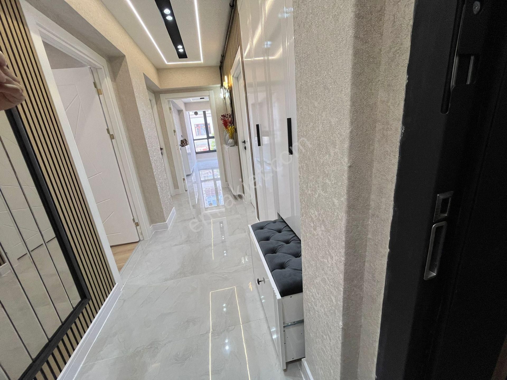 K'ören De 2 Banyolu Katta Full Ultra Lüx Yapılı 3+1 Daire - Görsel 15