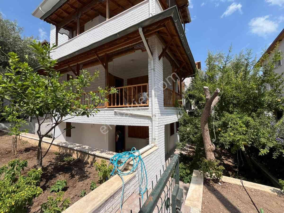 Didimde Denize Çok Yakın Deniz Manzaralı 5+2 Satılık Vılla