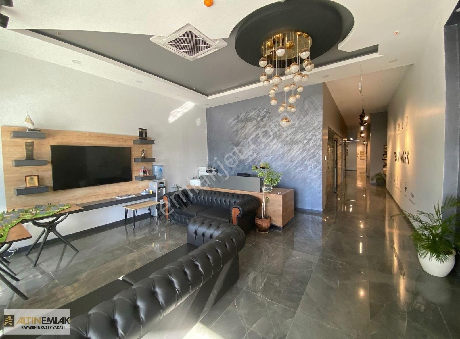 Park Mavera 2'de Devren Kiralık 486 M2 İş Yeri