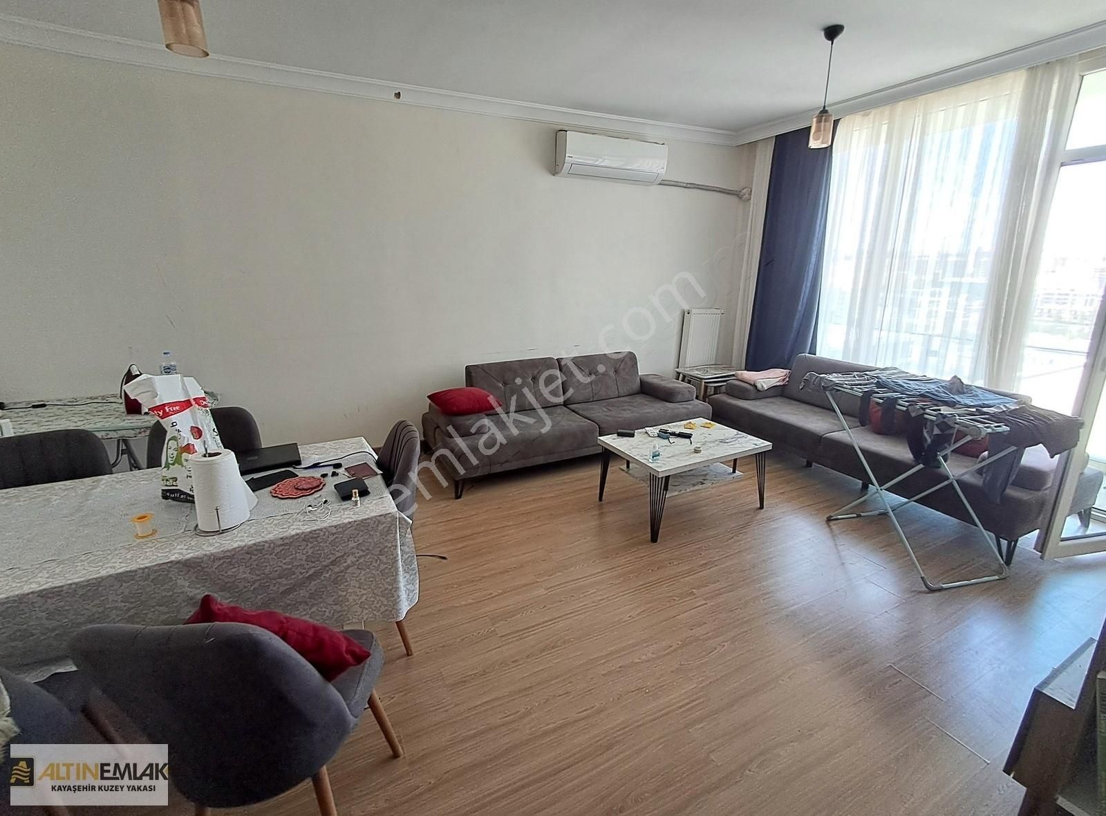 Emlak Konut Başakşehir Evleri Metro Yanı 2+1 Satılık Daire (boş)