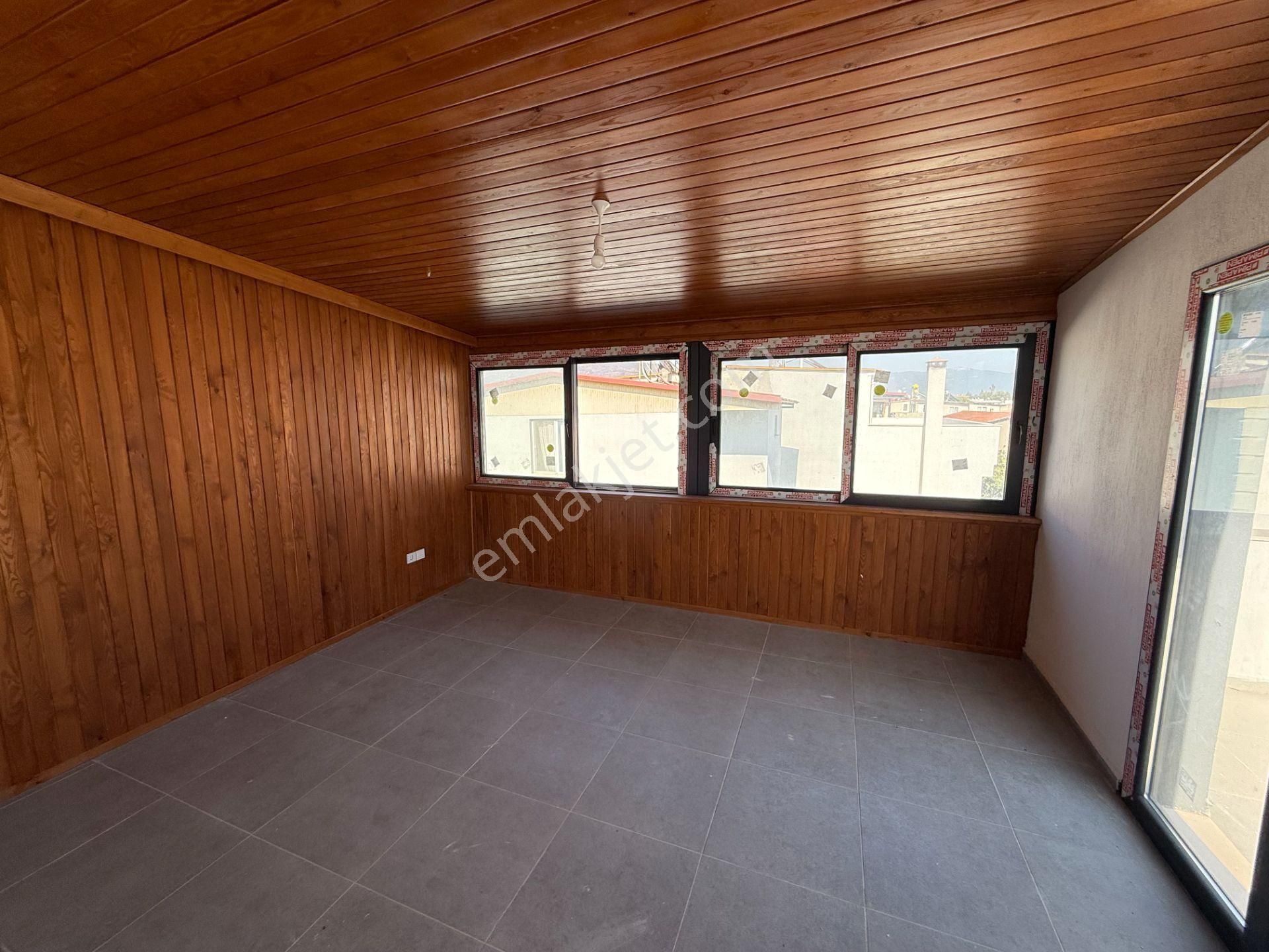 Seferihisar Doğanbey'de Denize Yakın Satılık Sıfır Bahçeli 3+1 Villa - Görsel 27