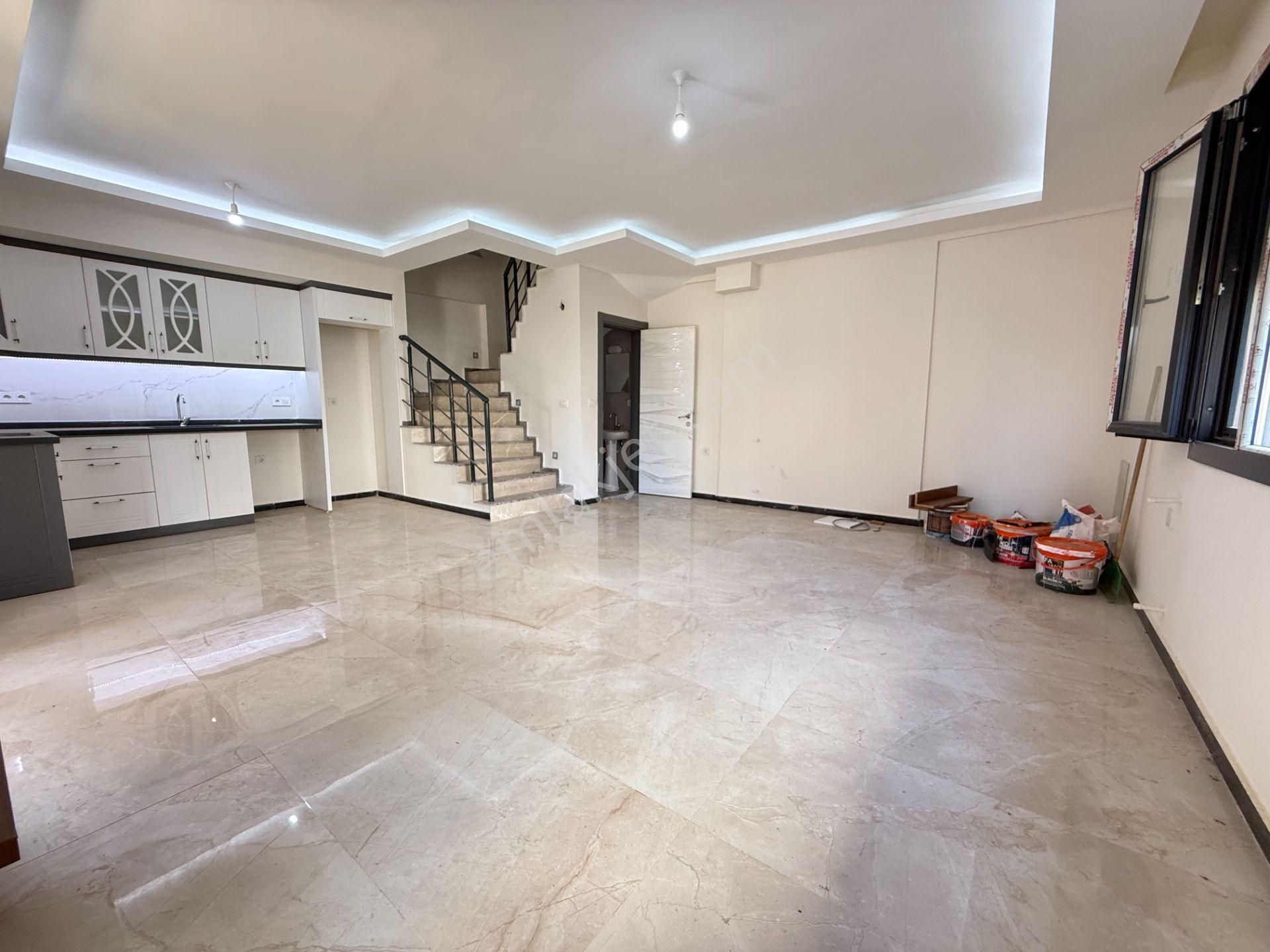 Seferihisar Doğanbey'de Denize Yakın Satılık Sıfır Bahçeli 3+1 Villa - Görsel 8