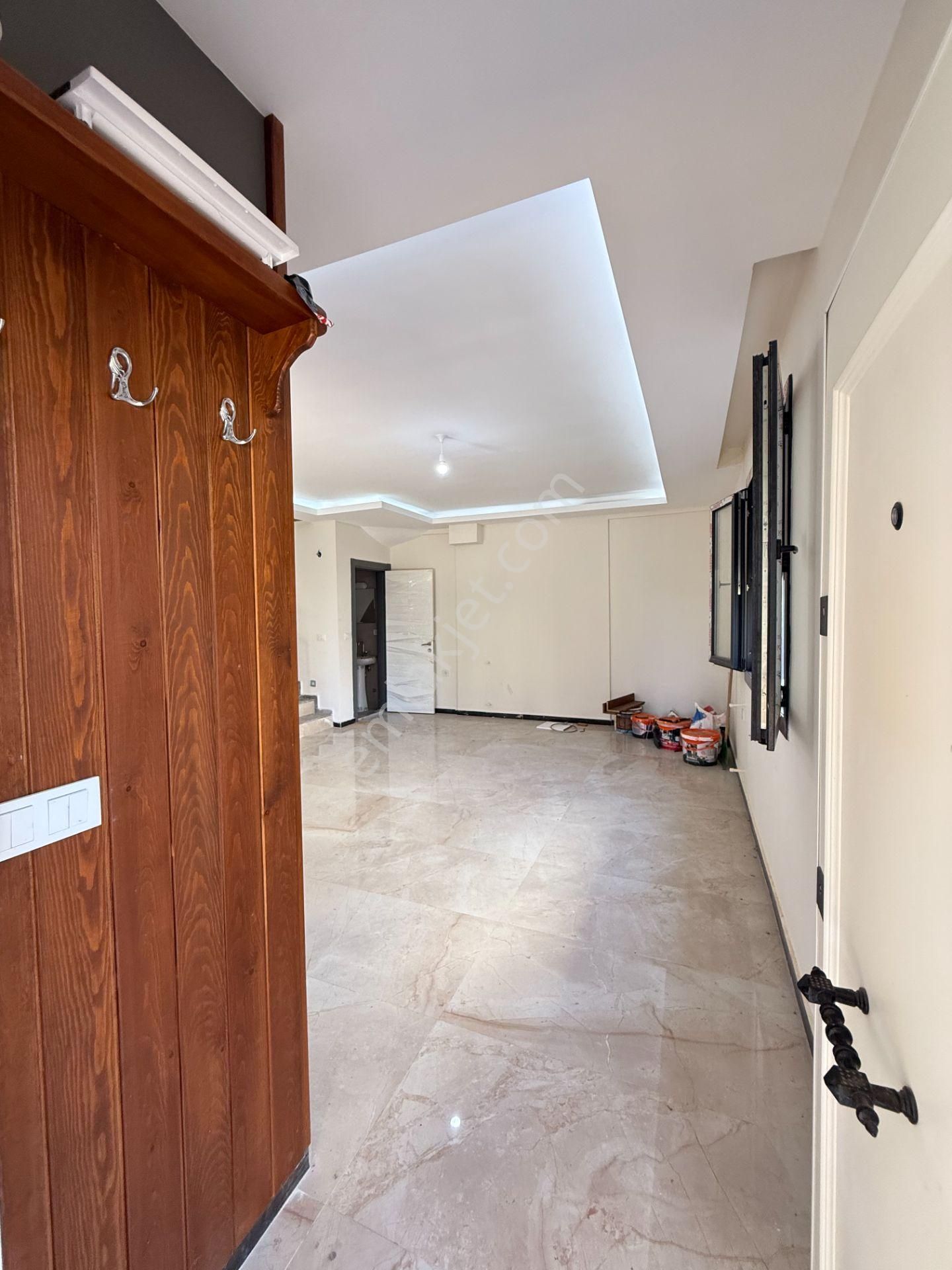 Seferihisar Doğanbey'de Denize Yakın Satılık Sıfır Bahçeli 3+1 Villa - Görsel 7