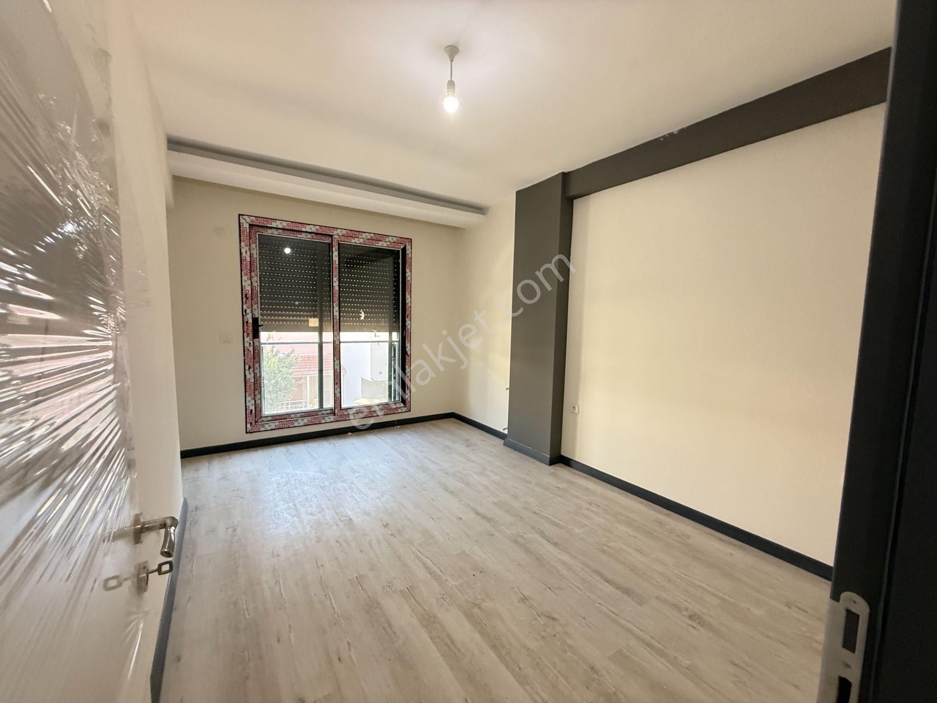 Seferihisar Doğanbey'de Denize Yakın Satılık Sıfır Bahçeli 3+1 Villa - Görsel 16