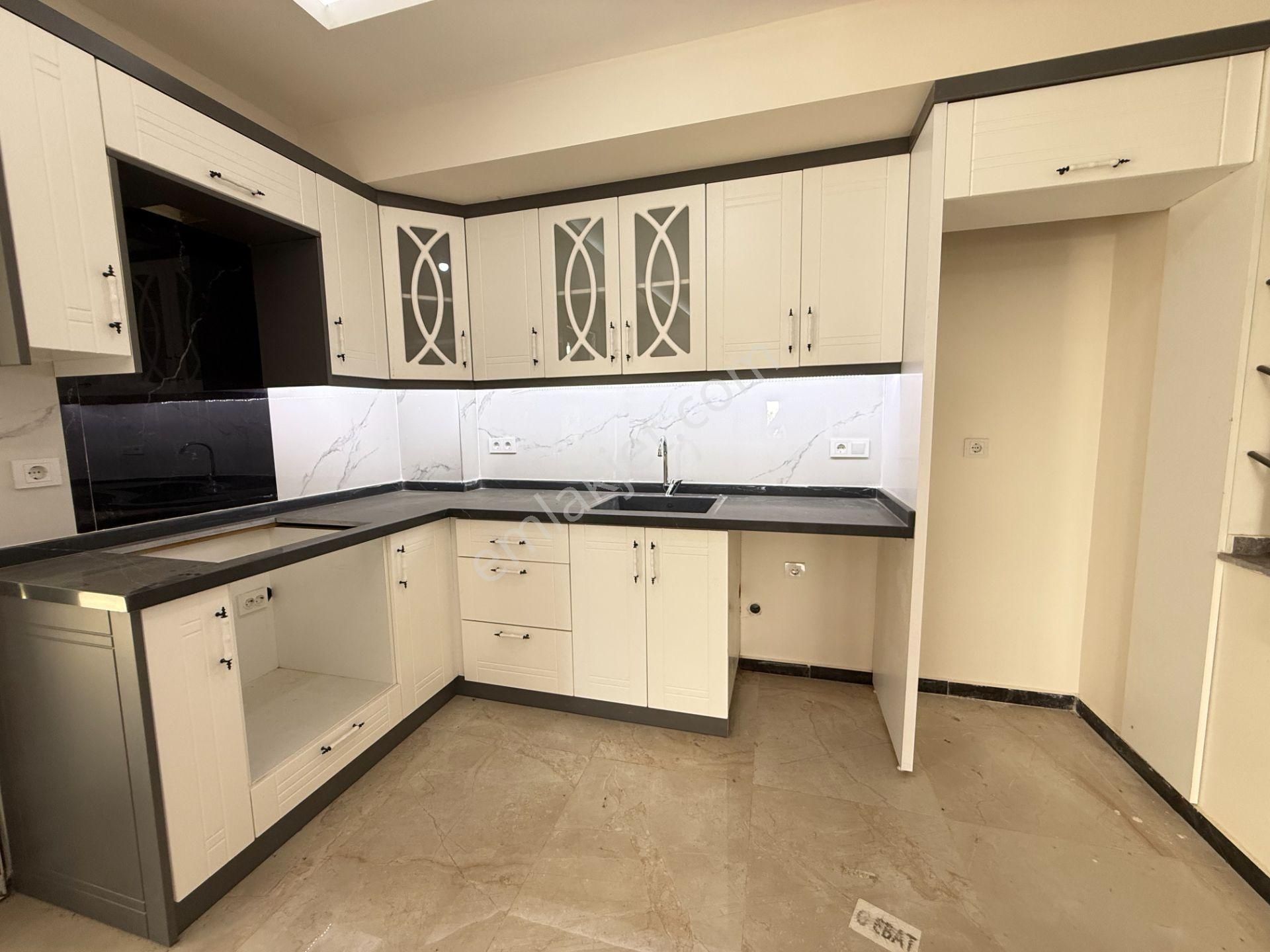 Seferihisar Doğanbey'de Denize Yakın Satılık Sıfır Bahçeli 3+1 Villa - Görsel 10