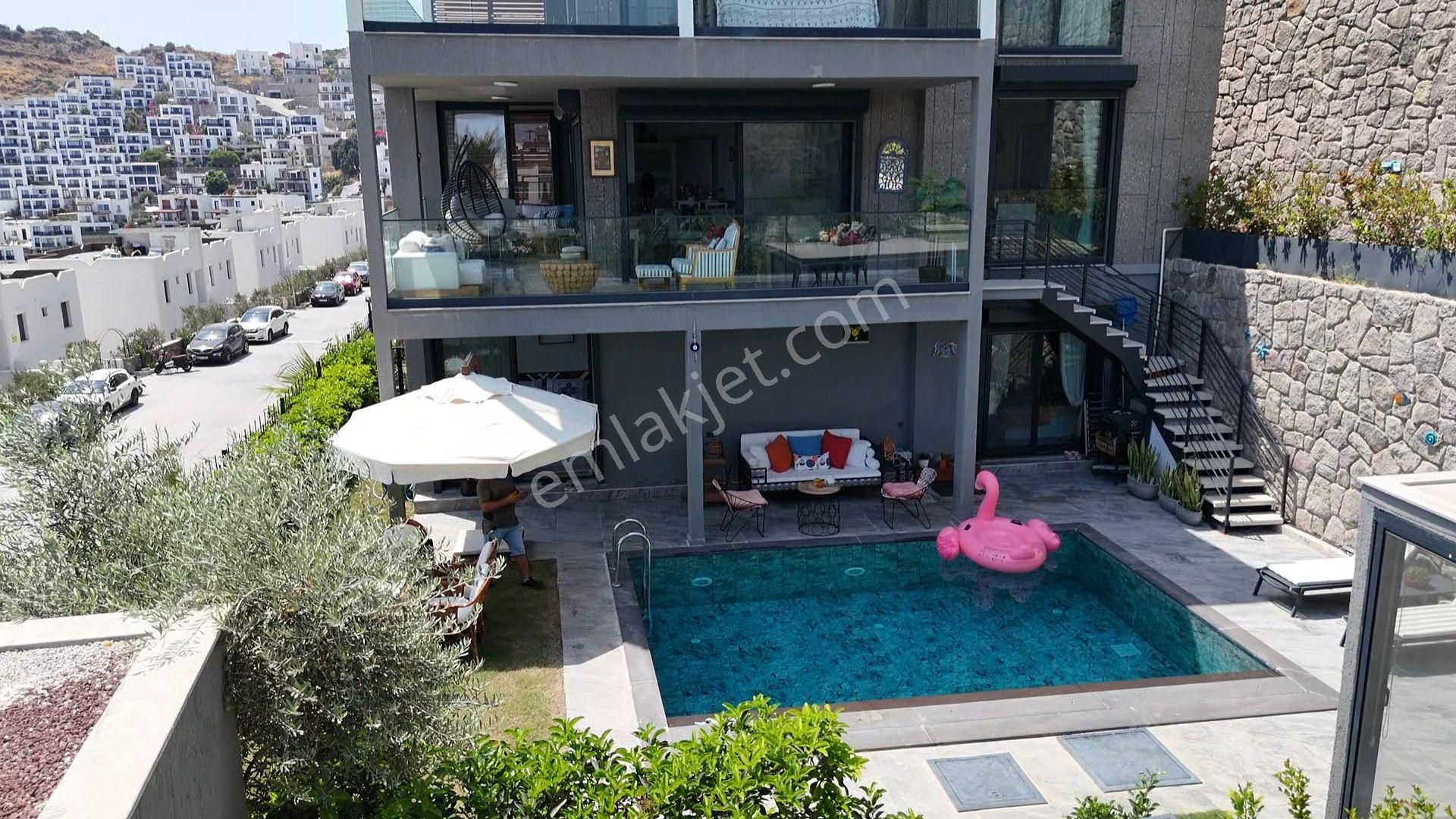 Gündoğanda Satılık Havuzlu Deniz Manzaralı 3+1 Villa - Görsel 8