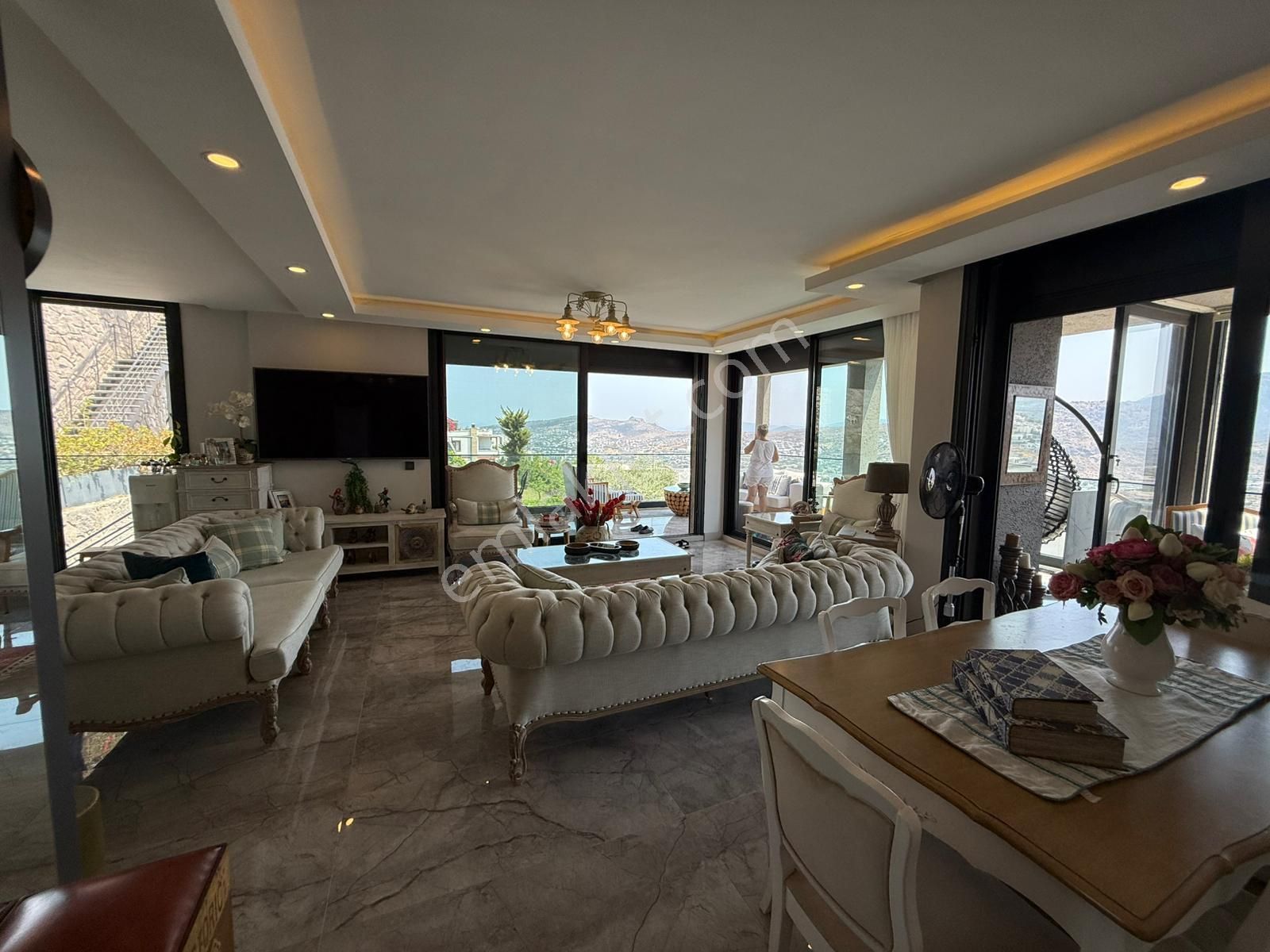 Gündoğanda Satılık Havuzlu Deniz Manzaralı 3+1 Villa - Görsel 14