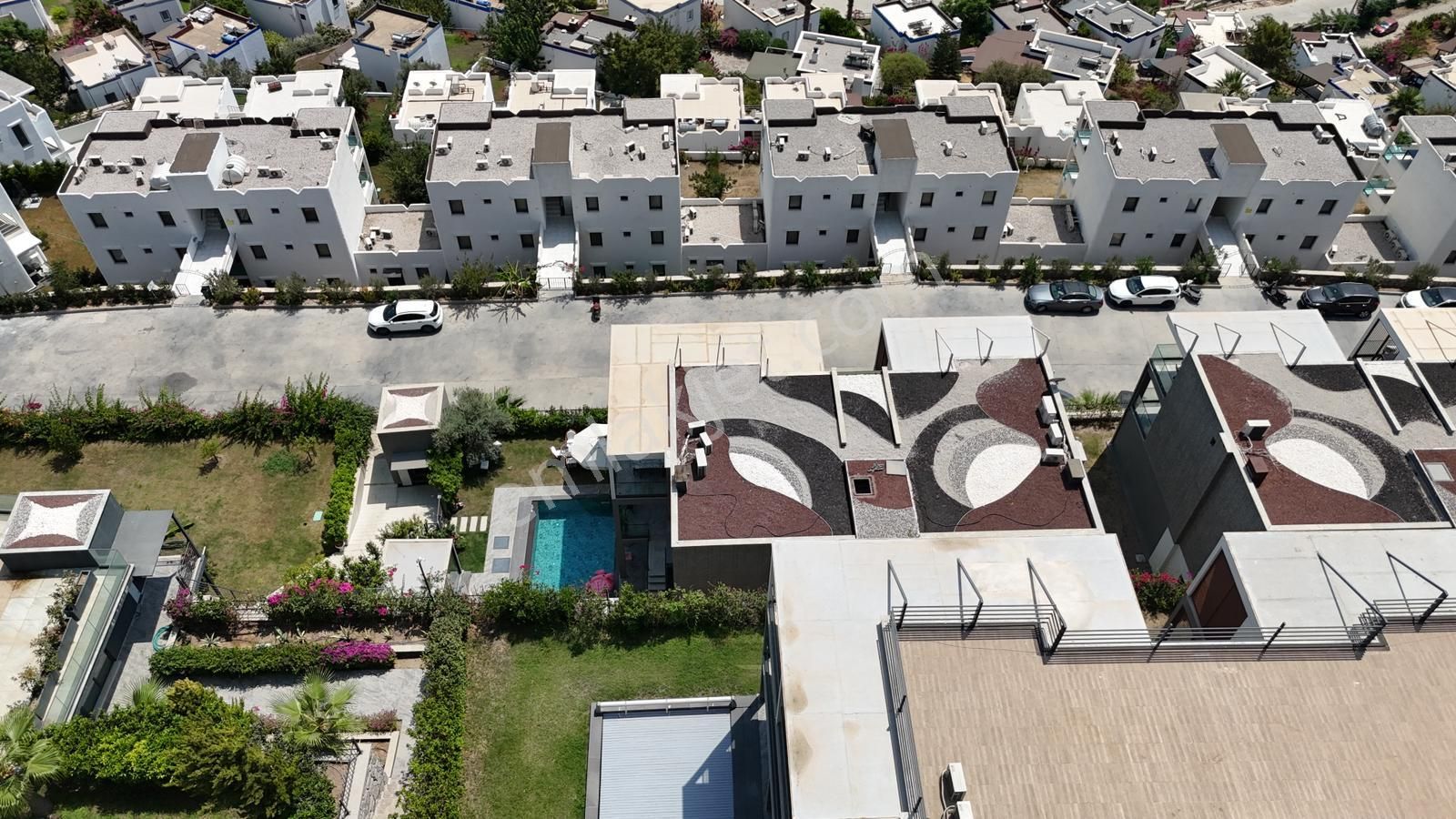 Gündoğanda Satılık Havuzlu Deniz Manzaralı 3+1 Villa - Görsel 3