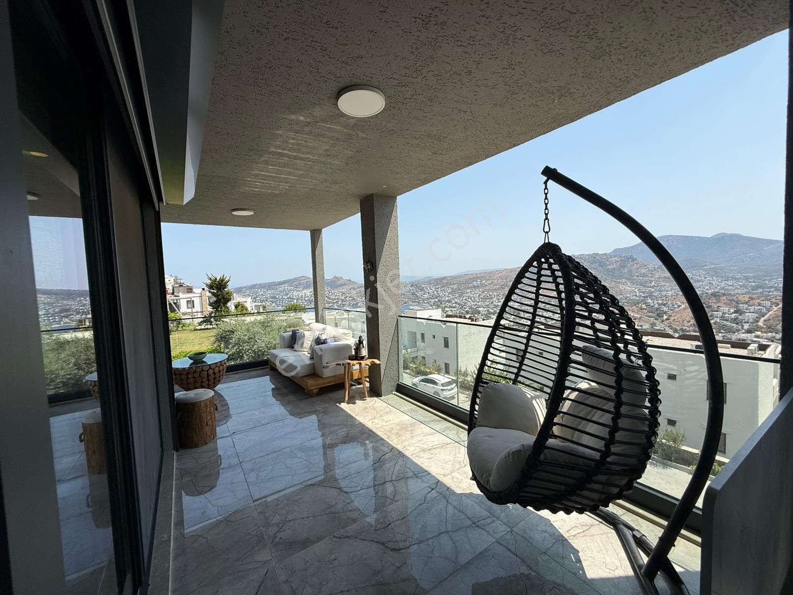 Gündoğanda Satılık Havuzlu Deniz Manzaralı 3+1 Villa - Görsel 13