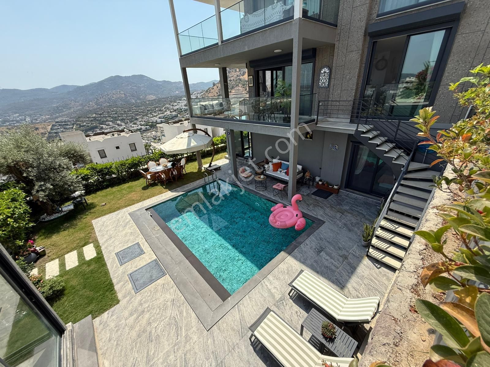 Gündoğanda Satılık Havuzlu Deniz Manzaralı 3+1 Villa - Görsel 10