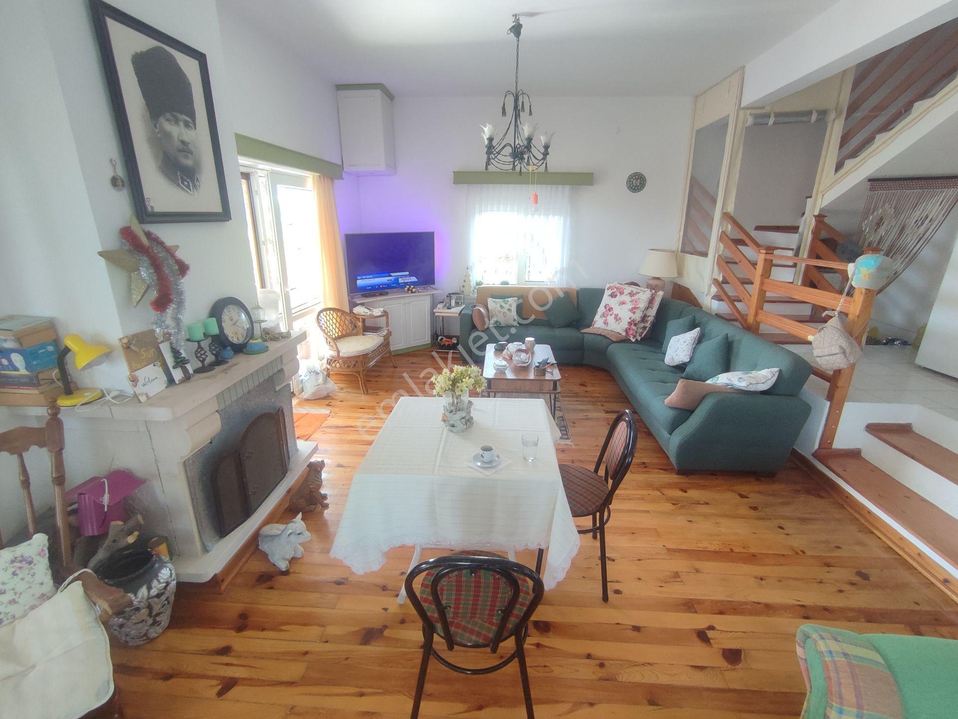 Bulut Yatırımdan 4+1 200 M² Deniz Manzaralı Ev Ve 810 M² Arsası - Görsel 7