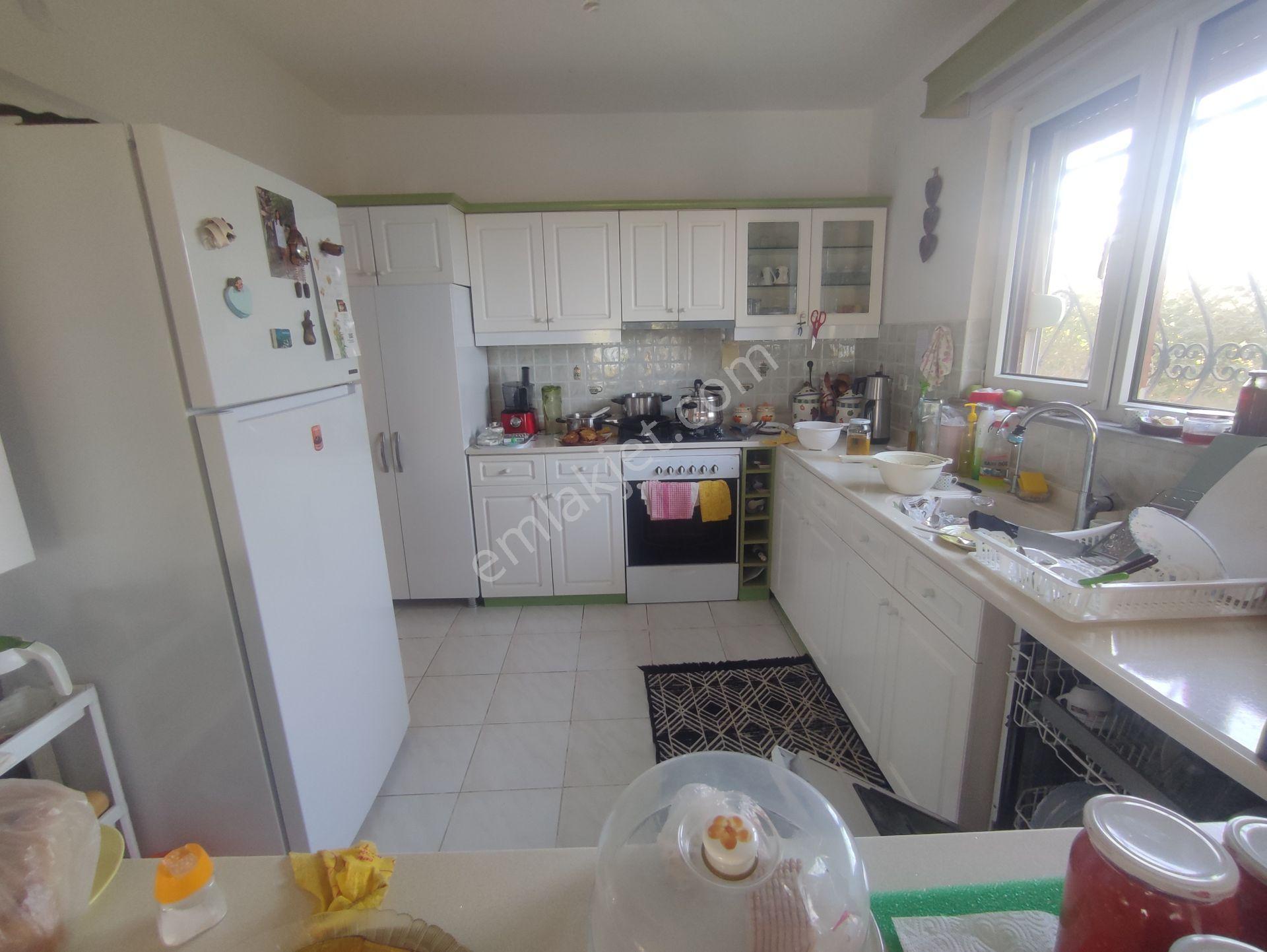 Bulut Yatırımdan 4+1 200 M² Deniz Manzaralı Ev Ve 810 M² Arsası - Görsel 4