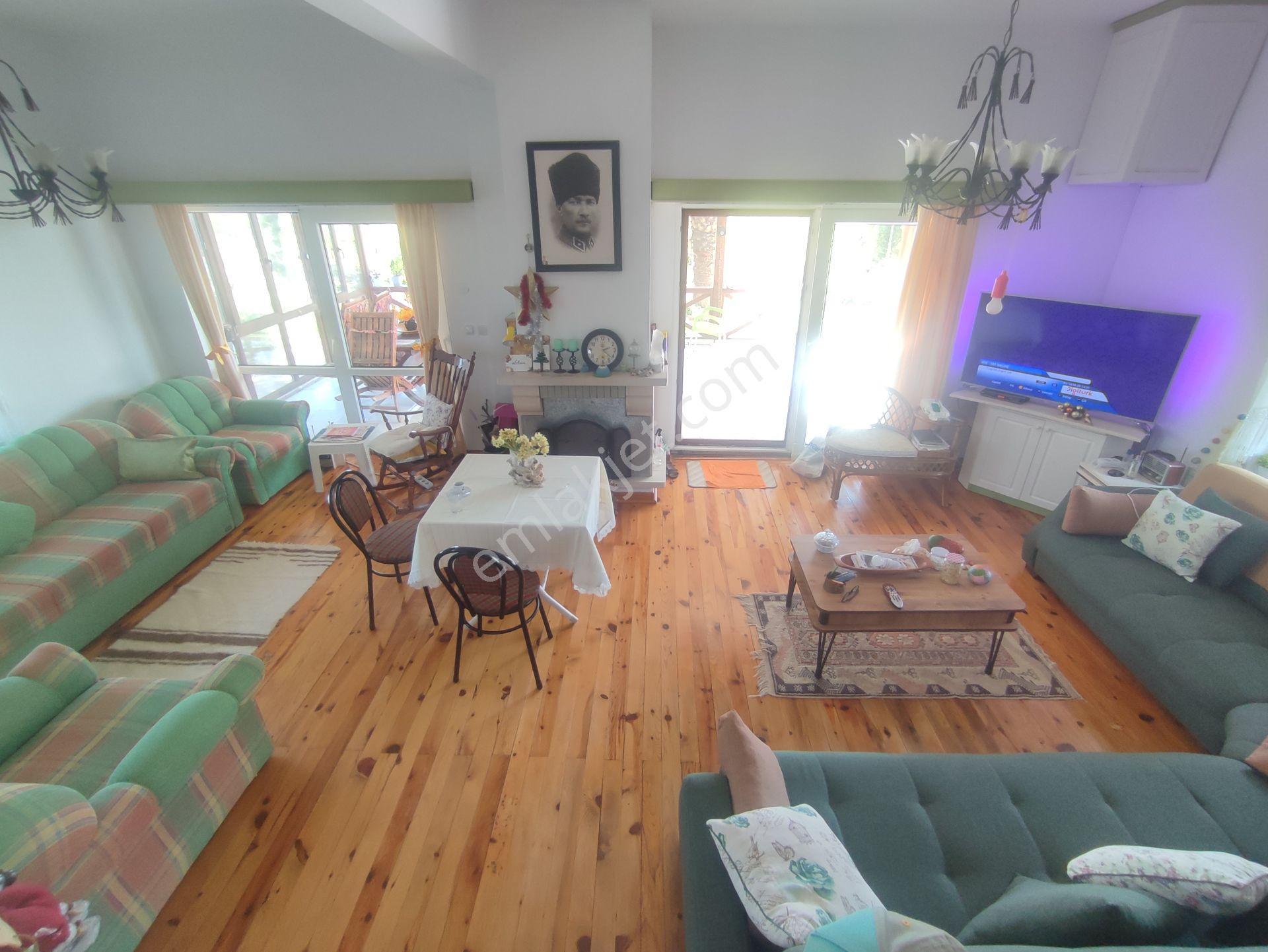 Bulut Yatırımdan 4+1 200 M² Deniz Manzaralı Ev Ve 810 M² Arsası - Görsel 9