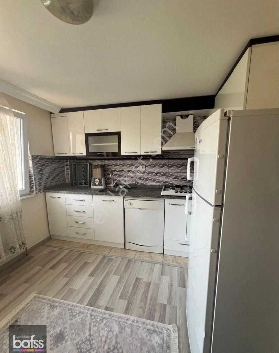 Bahçelievlerde Kiralık Eşyalı 2+1 Daire
