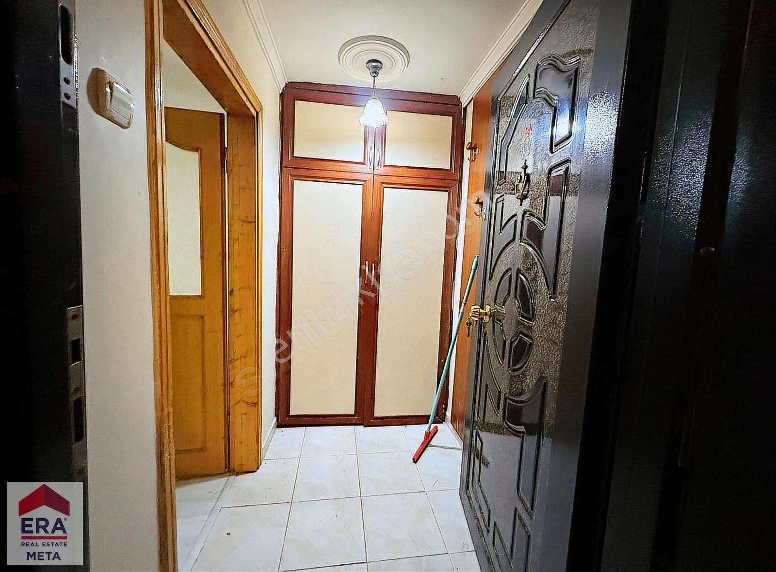 Üsküdar Zeynep Kamil'de Satılık 2+1 Daire
