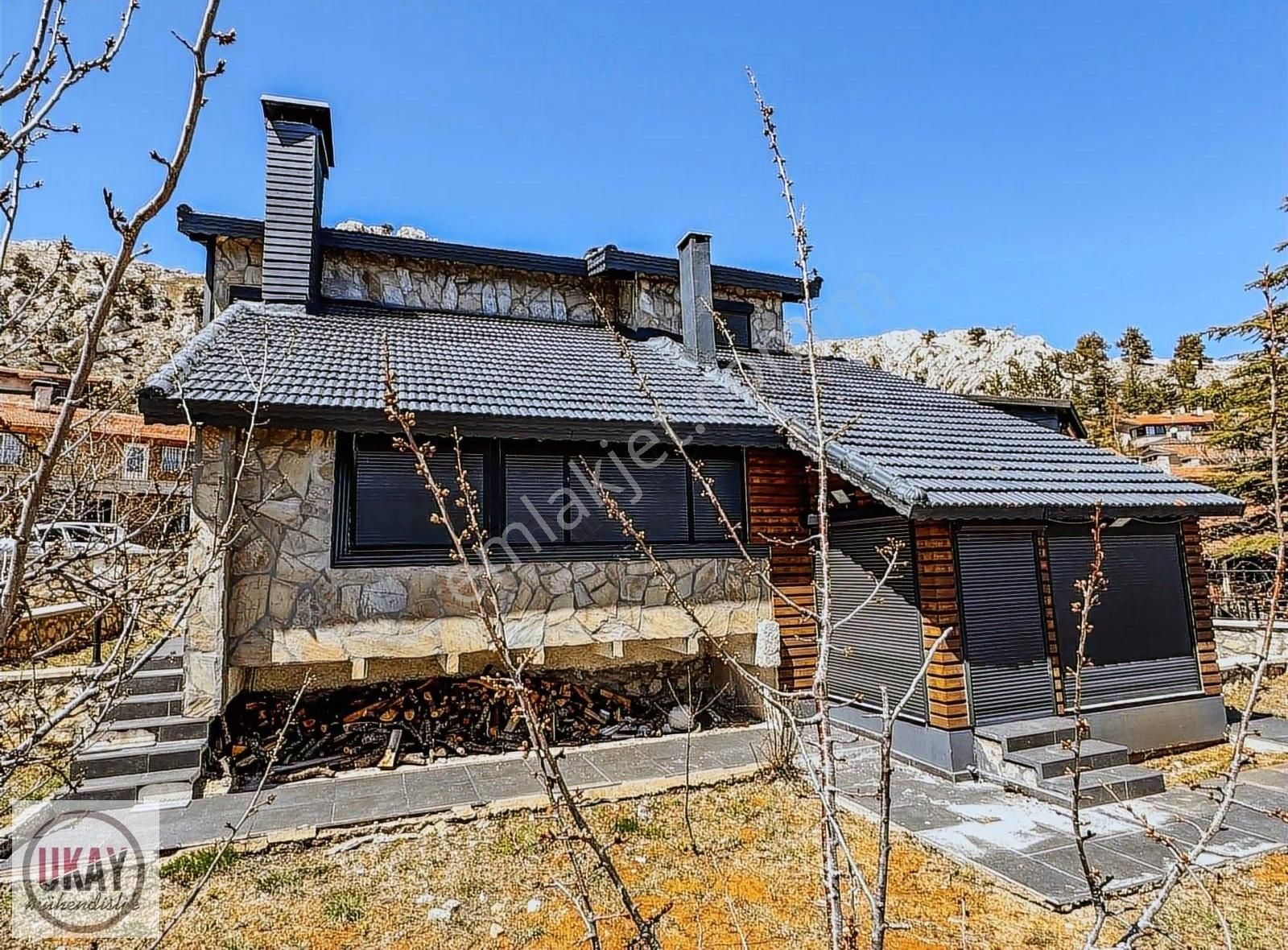 Antalyanın Gözde Kayak Merkezinde 4 Cepheye Bakan Lüks Villa! - Görsel 2