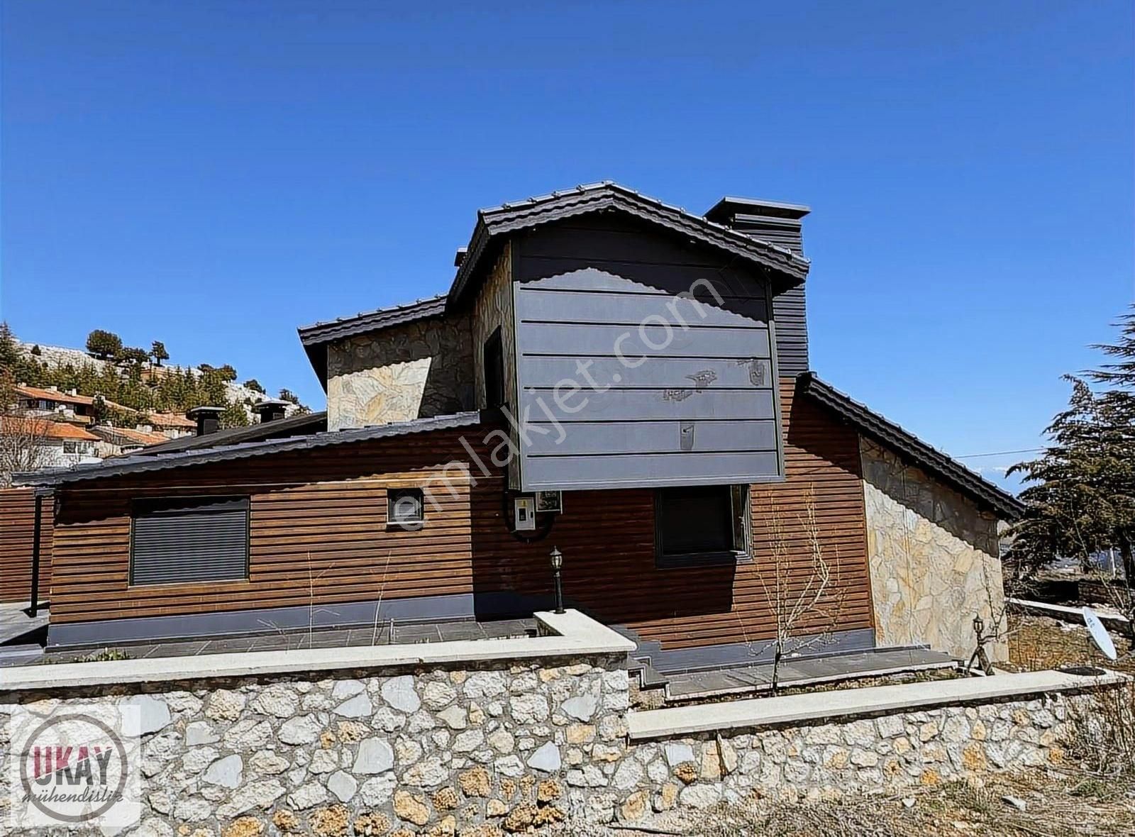 Antalyanın Gözde Kayak Merkezinde 4 Cepheye Bakan Lüks Villa! - Görsel 3