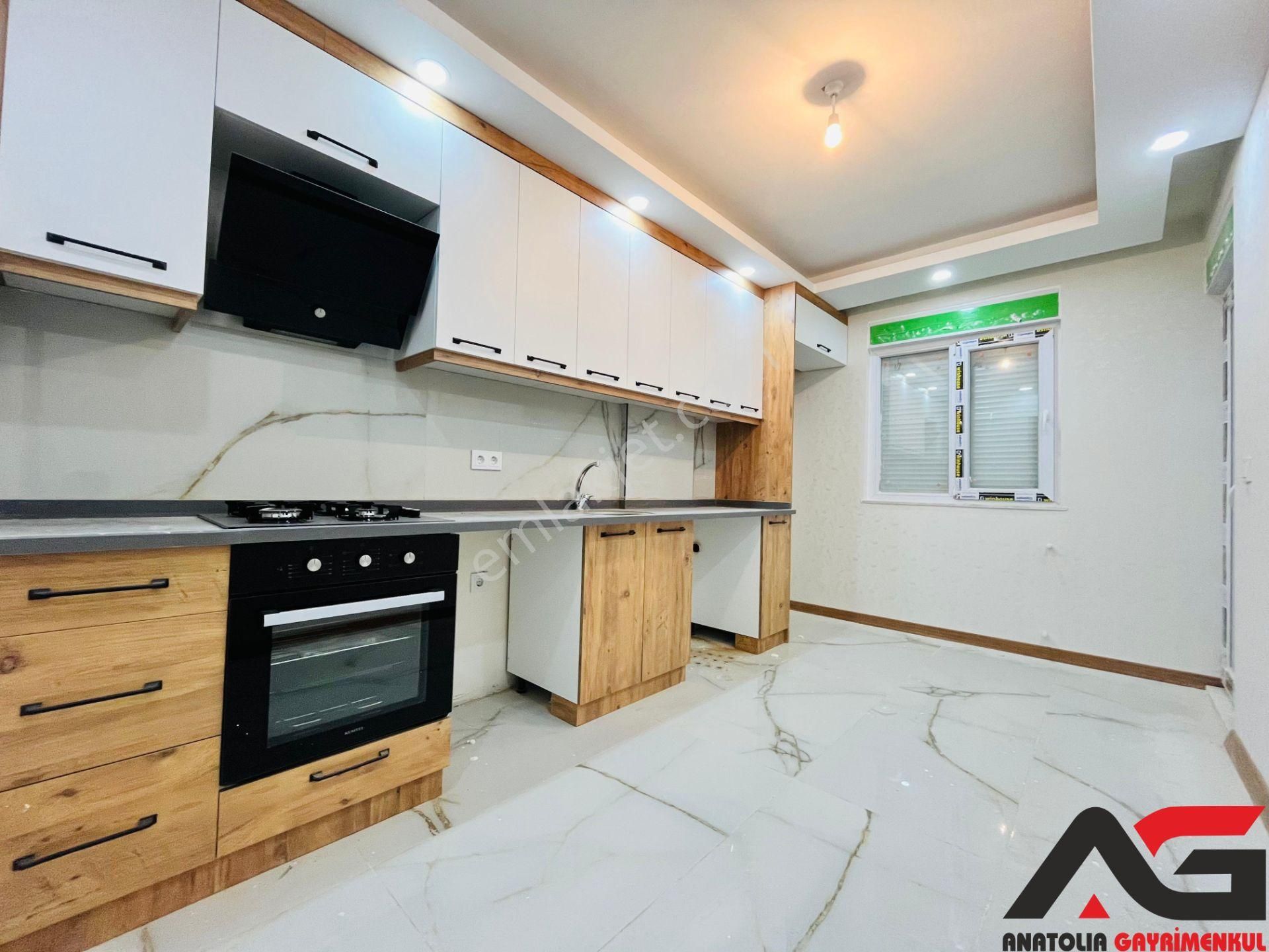 2+1 110m2 Sıfır Katta Asansörlü Fırsat Daire