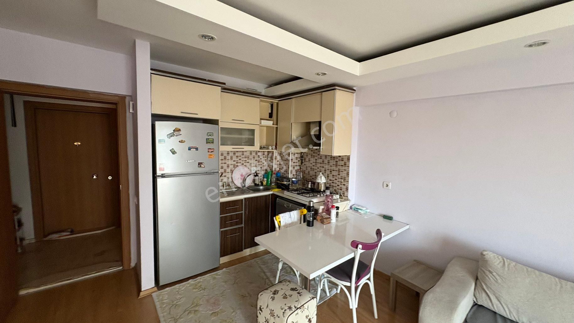 Güzelyurt Mah Esyalı Satılık 1+1 Daire Havuzlu Site
