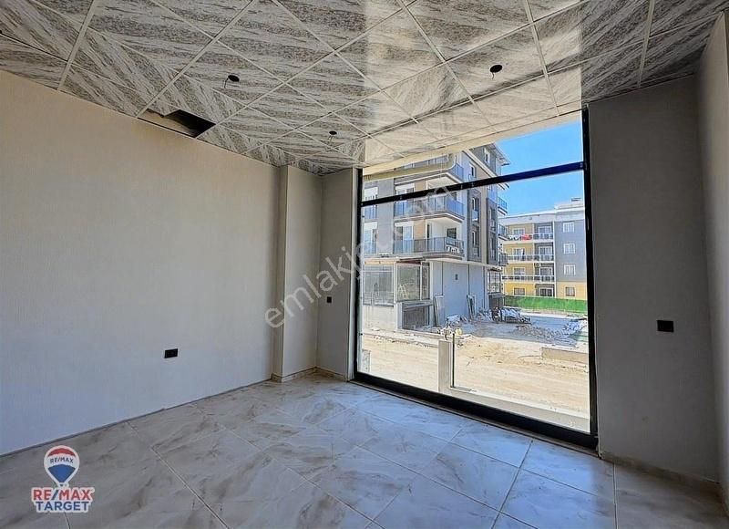 İzmir Menemen Seyrek'de Kiralık Dükkan