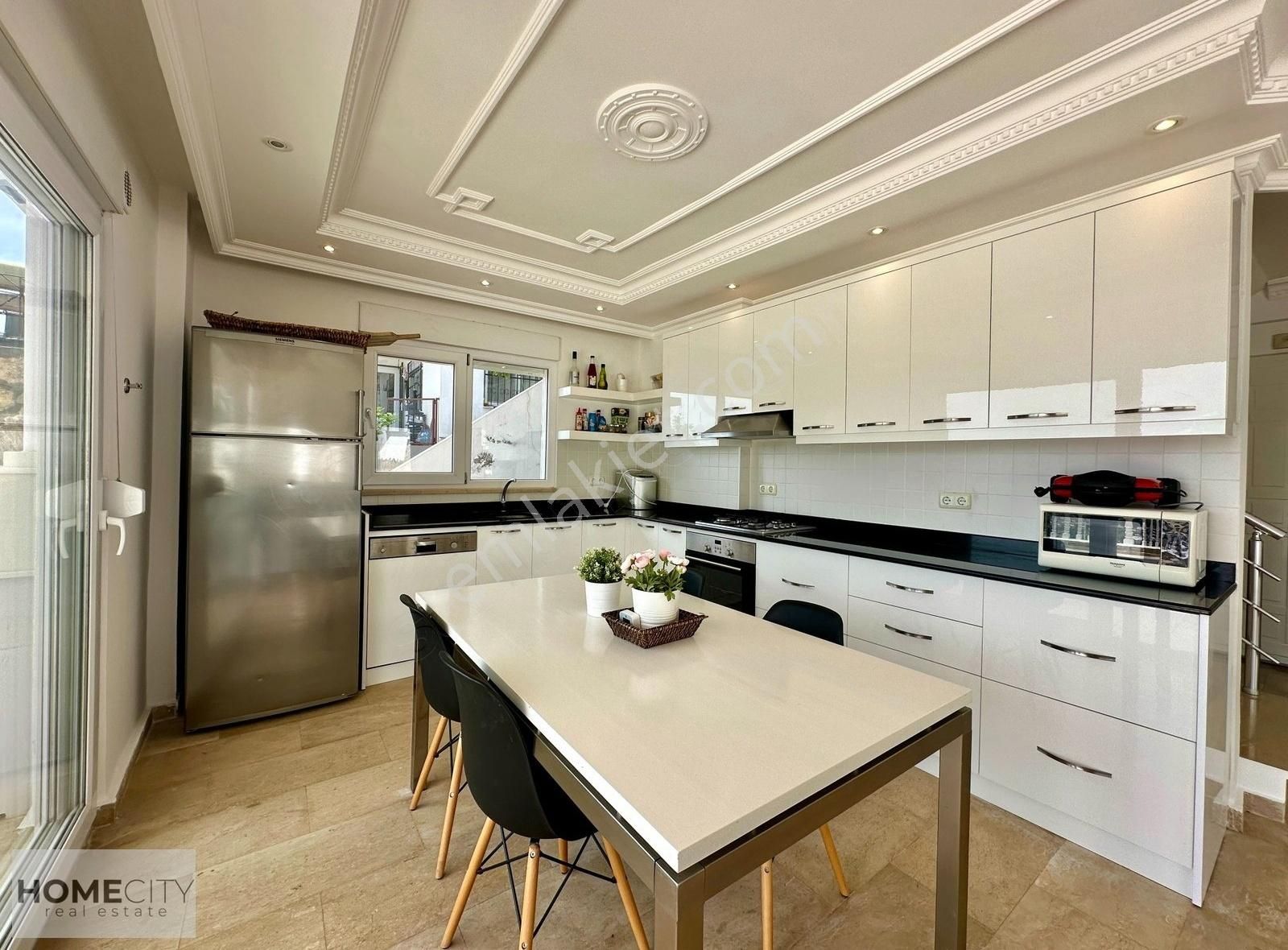 Alanya Tepe 3+1 150m2 Eşyalı Villa Kale Deniz Manzaralı 3 Banyo. - Görsel 15