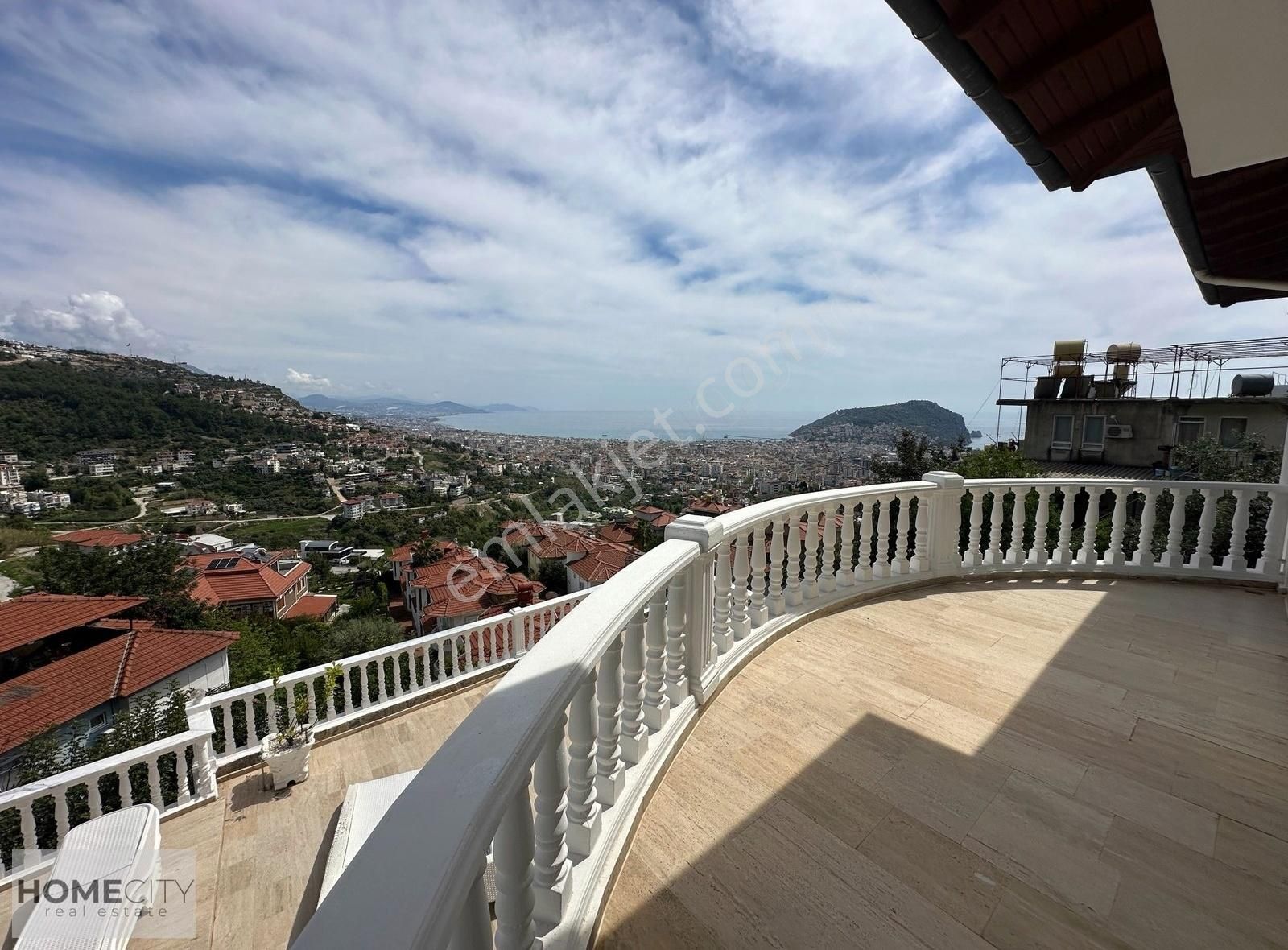Alanya Tepe 3+1 150m2 Eşyalı Villa Kale Deniz Manzaralı 3 Banyo. - Görsel 17