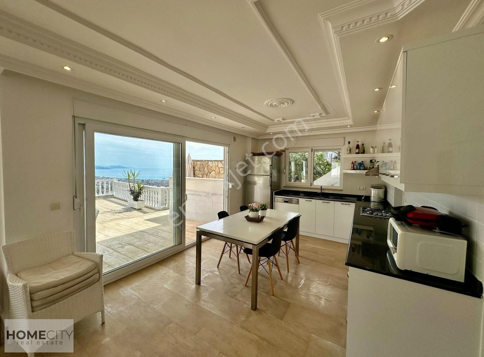 Alanya Tepe 3+1 150m2 Eşyalı Villa Kale Deniz Manzaralı 3 Banyo. - Görsel 16