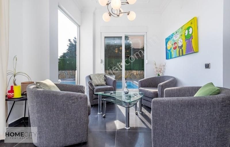 Alanya Tepe 3+1 Müstakil Villa 140m2 Eşyalı,havuz,bbq,otoparkkk. - Görsel 13