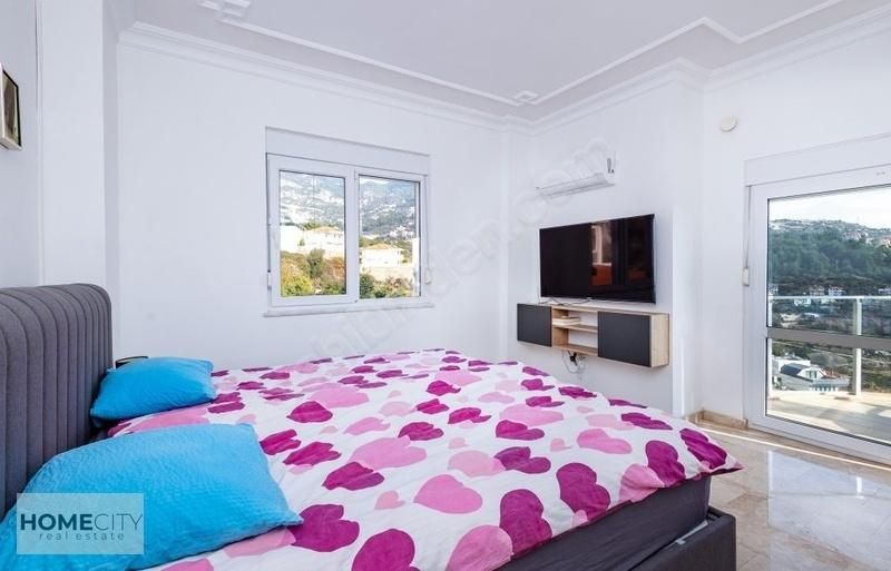 Alanya Tepe 3+1 Müstakil Villa 140m2 Eşyalı,havuz,bbq,otoparkkk. - Görsel 31