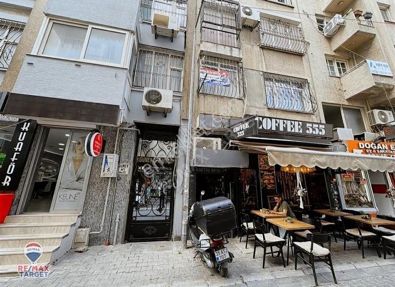 Remax Target' Ten Karşıyaka Donanmacı' Da Satılık Çift Daire