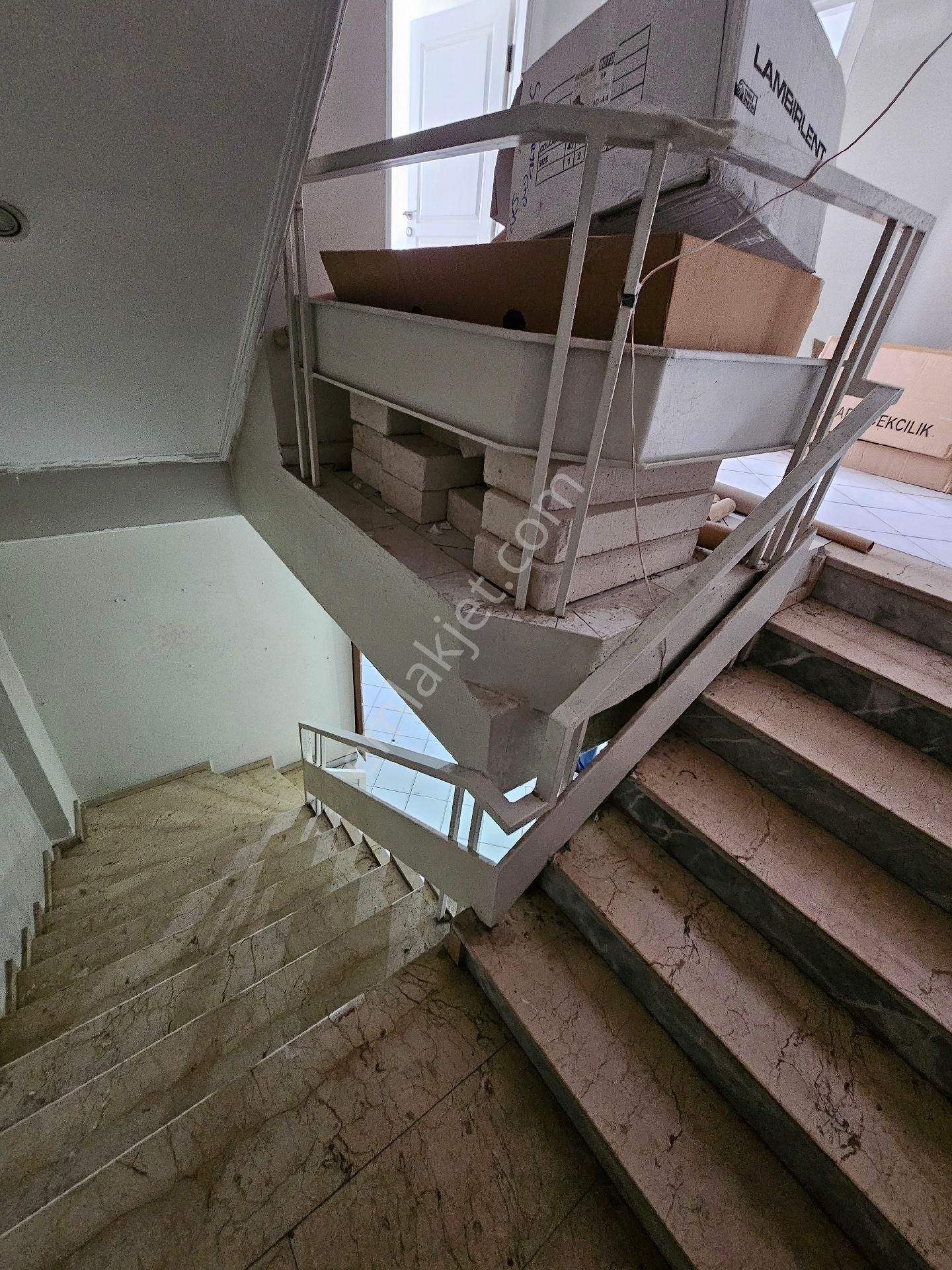 Sivas Yıldız Gayrımekul'den Bankalar Caddesi 6 Katlı Satılık Komple Bina ! - Görsel 23