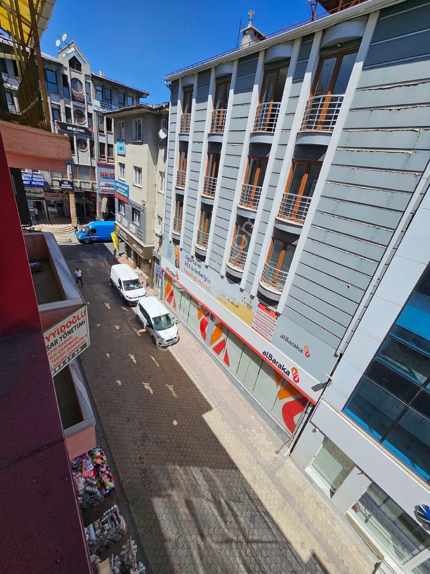 Sivas Yıldız Gayrımekul'den Bankalar Caddesi 6 Katlı Satılık Komple Bina ! - Görsel 24