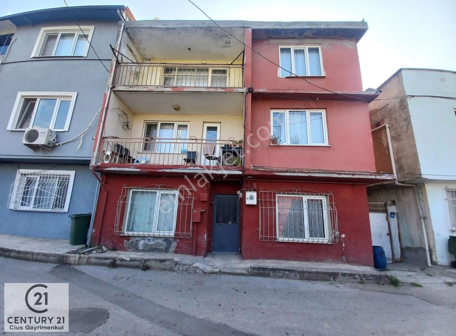 C21 Cius; Bursa Fatih Kentsel Dönüşümde 3 Katlı Müstakil Ev Arsa