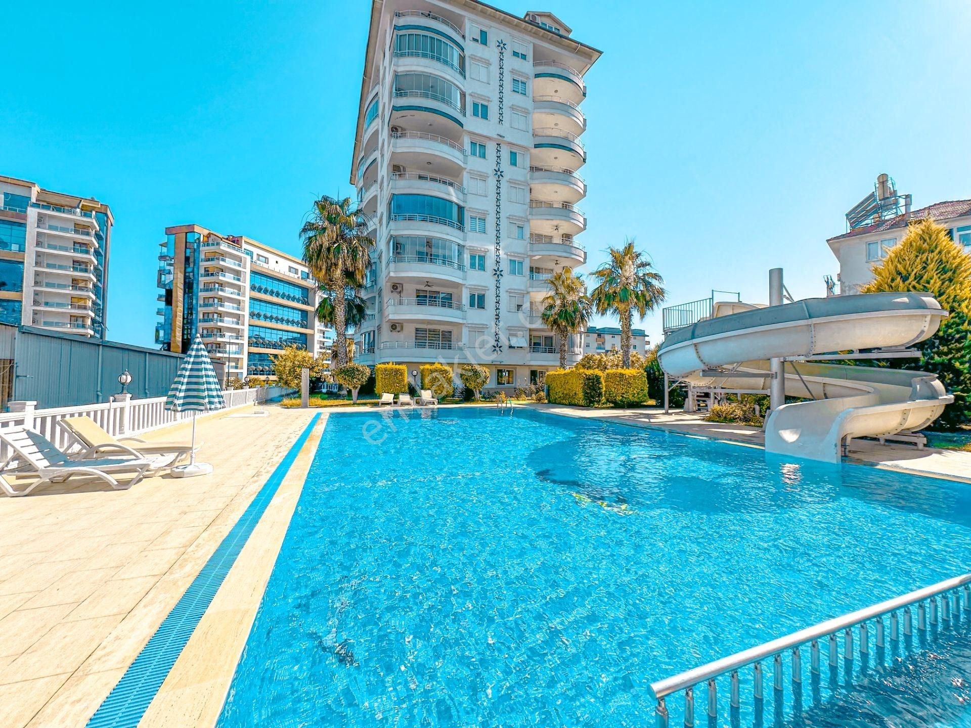 Alanya / Cikcilli’de Merkeze Yakın, Eşyalı 3+1 Daire Fırsatı!