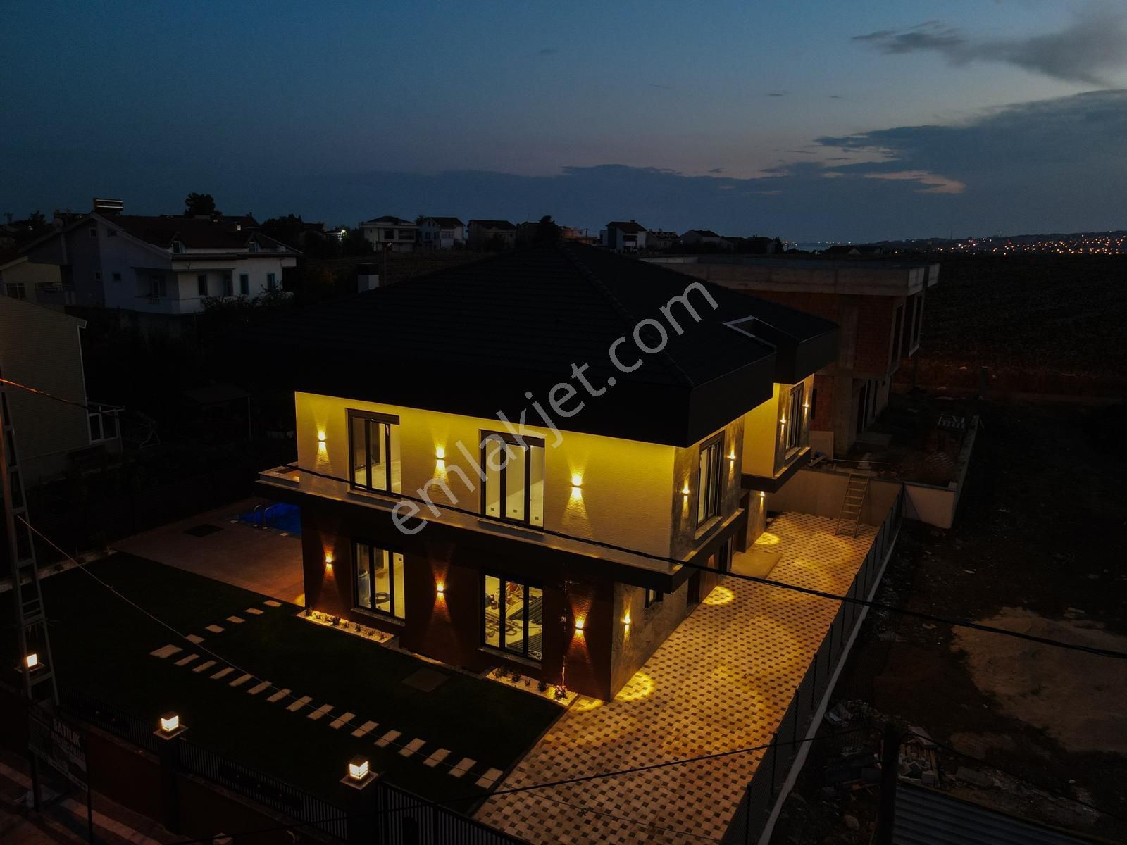 Wısremden Silivri'de Denize Yakın, Ultra Lüks Havuzlu Villa !!! - Görsel 25