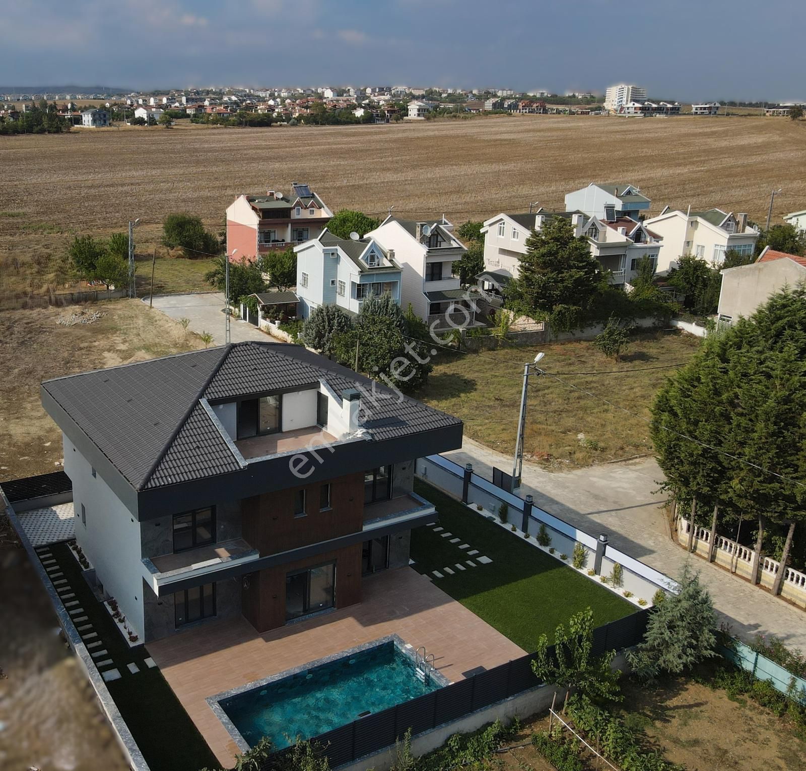 Wısremden Silivri'de Denize Yakın, Ultra Lüks Havuzlu Villa !!! - Görsel 9