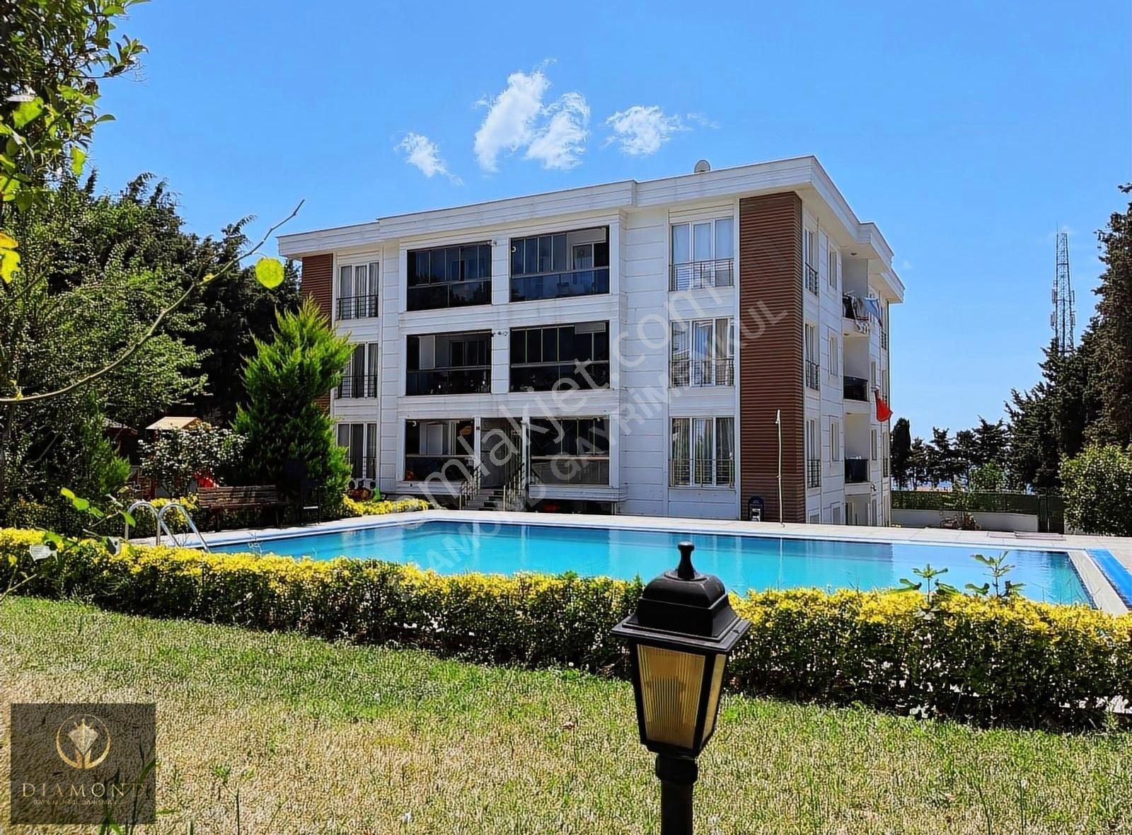 Büyükçekmece De 2+1 Kiralık Daire Havuzlu Sitede Deniz Manzaralı