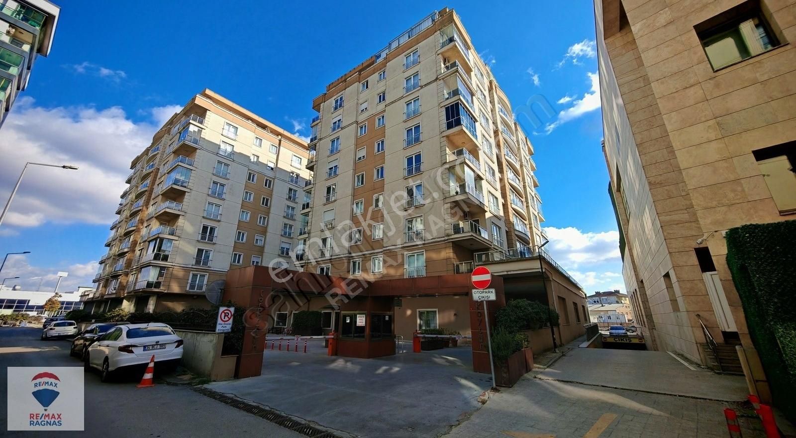 Taşdelen Corner Town Sitesinde 1+1 Kiralık Daire