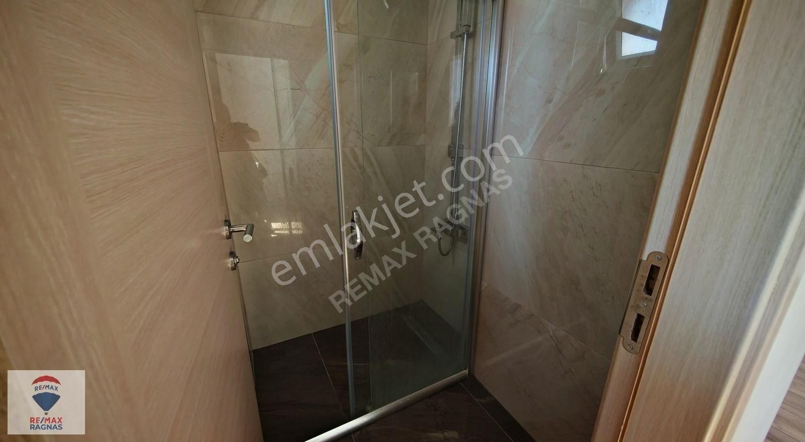 Taşdelen Megakent Sitesinde Full Tadilatlı 3+1 Daire - Görsel 2