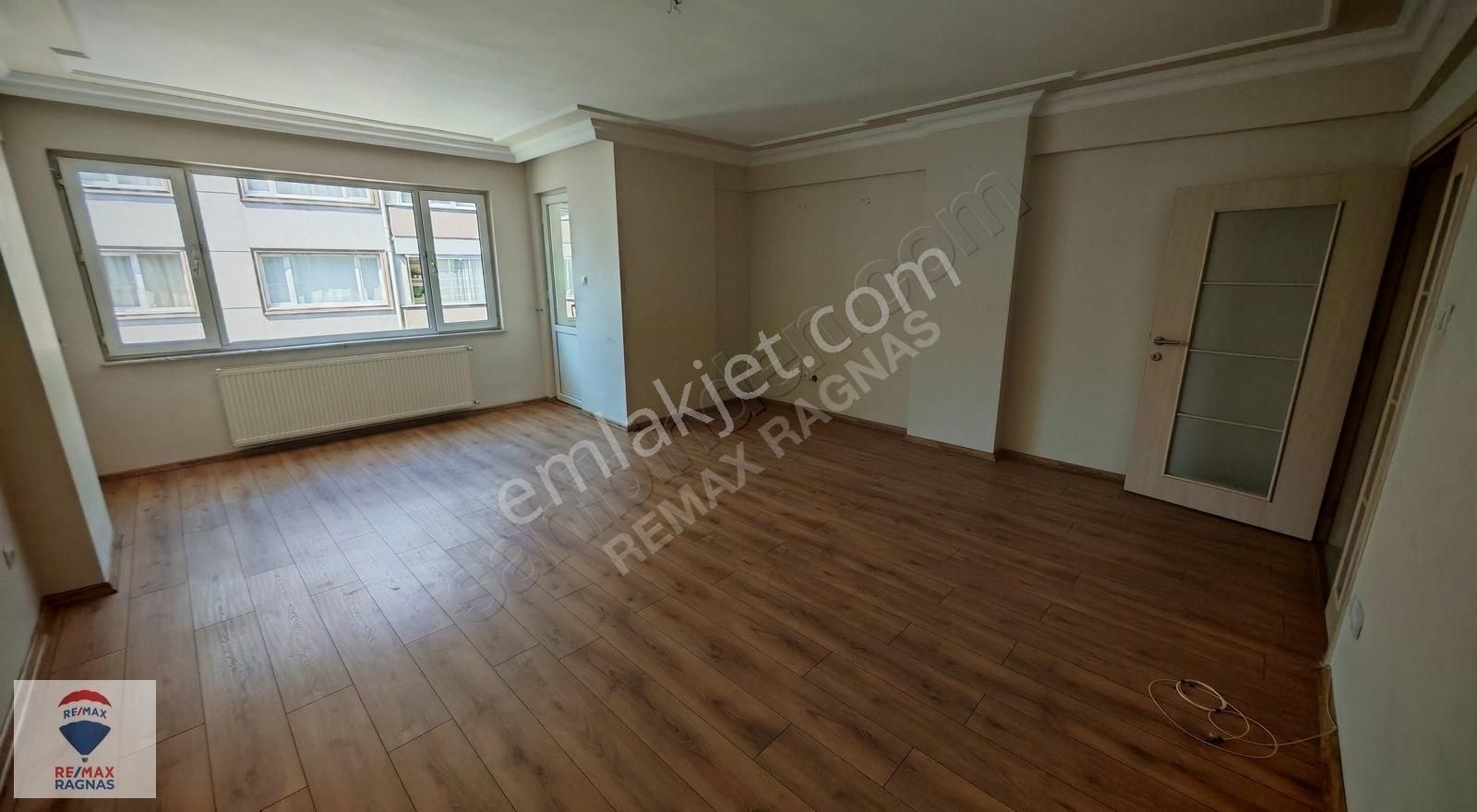 Taşdelen Megakent Sitesinde Full Tadilatlı 3+1 Daire - Görsel 7